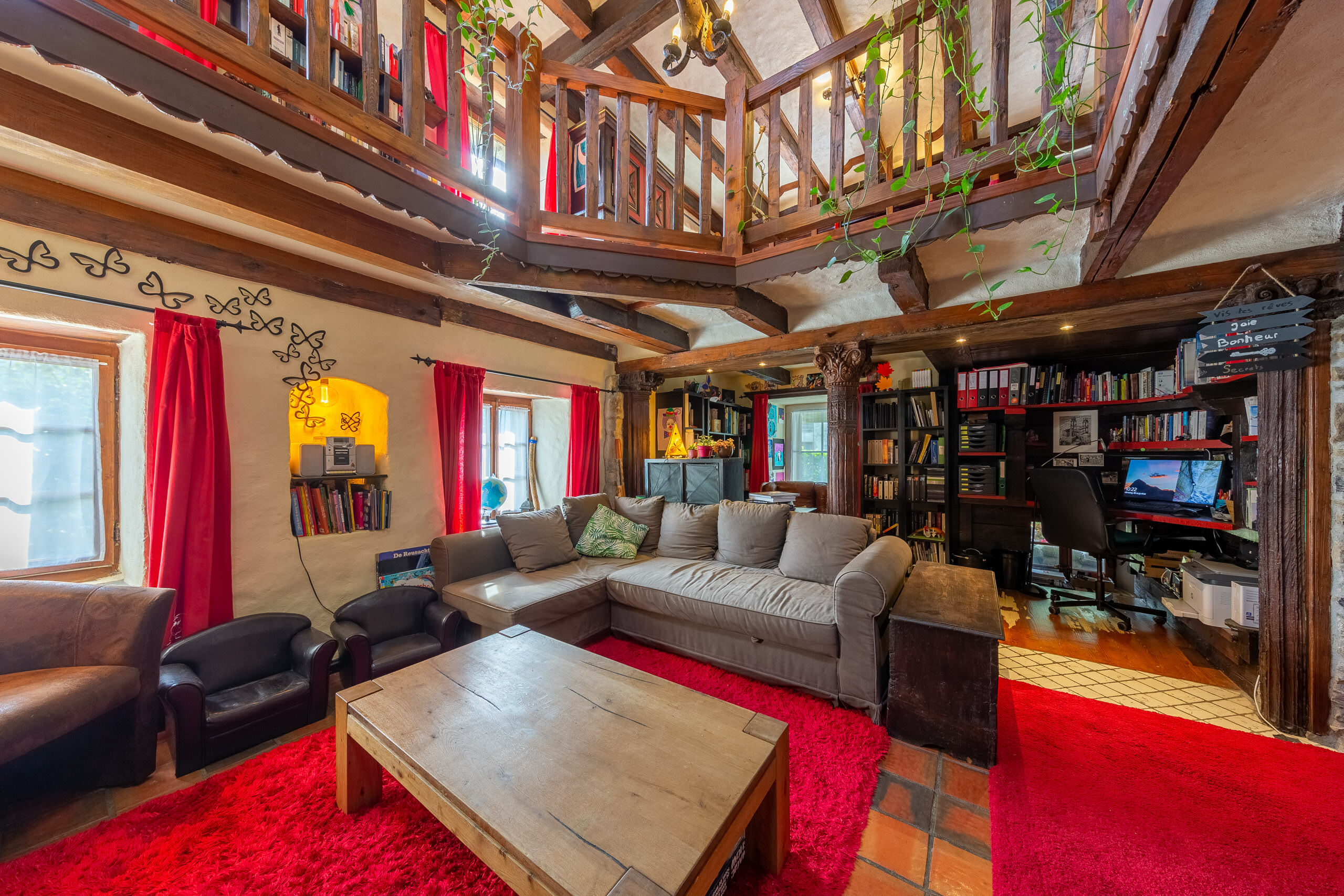 Interior view 5