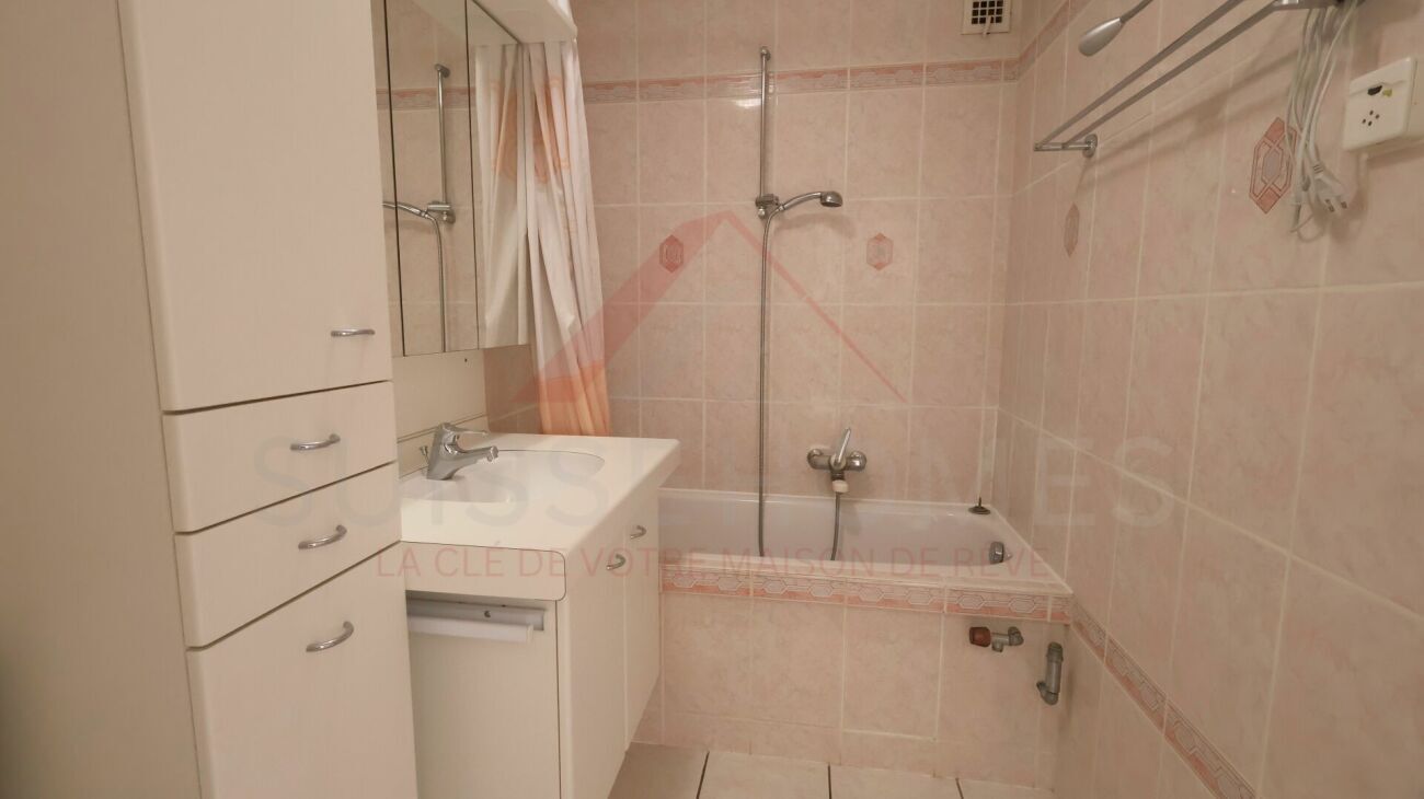 Badezimmer mit Badewanne ? Salle de bains avec baignoire