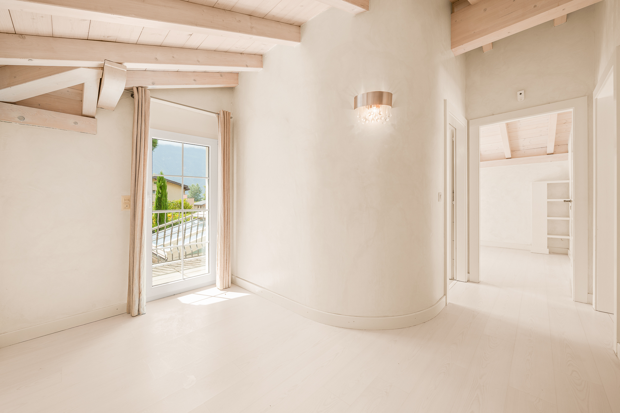 Interior view 9