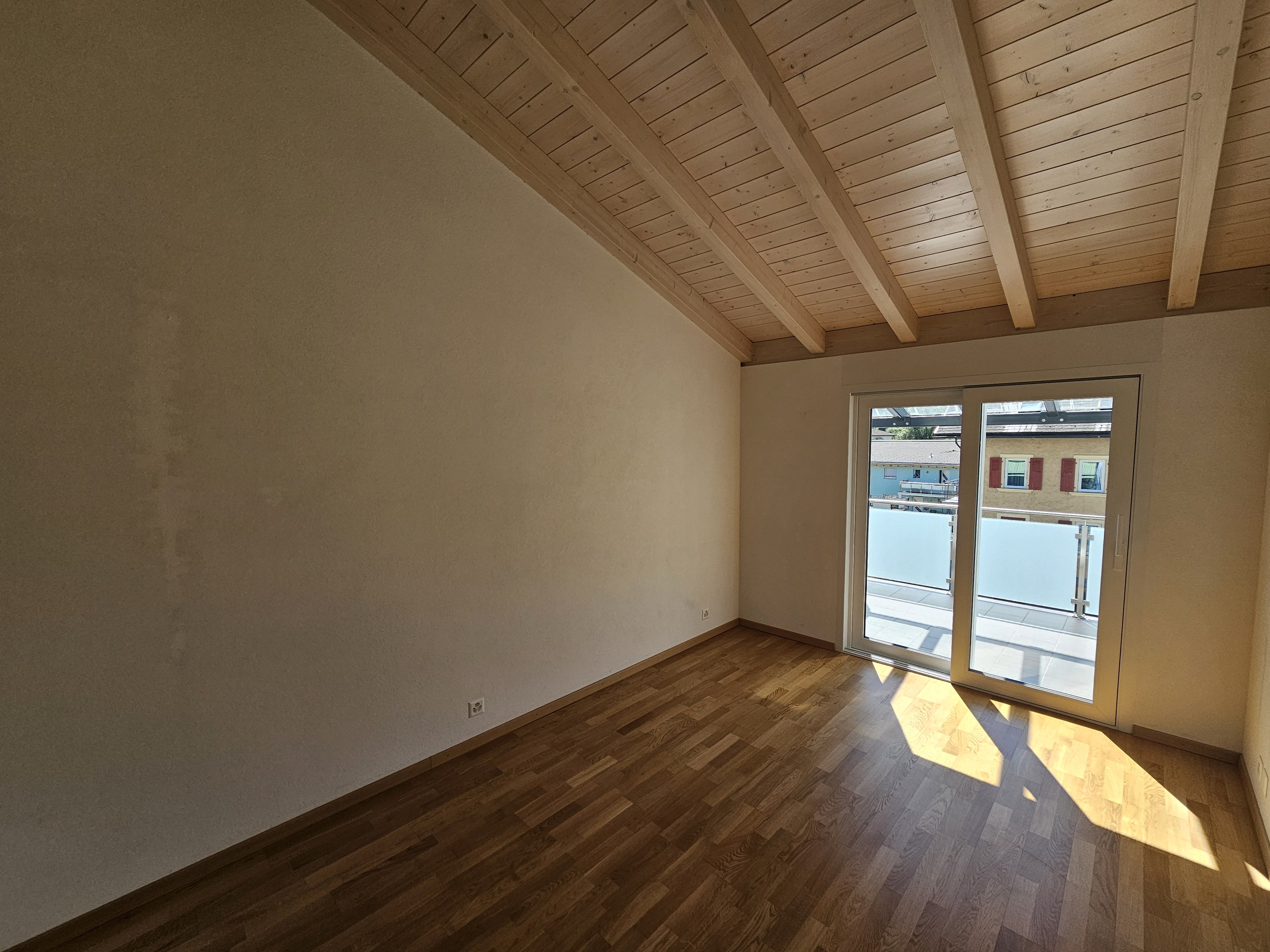 Chambre avec un accès au balcon