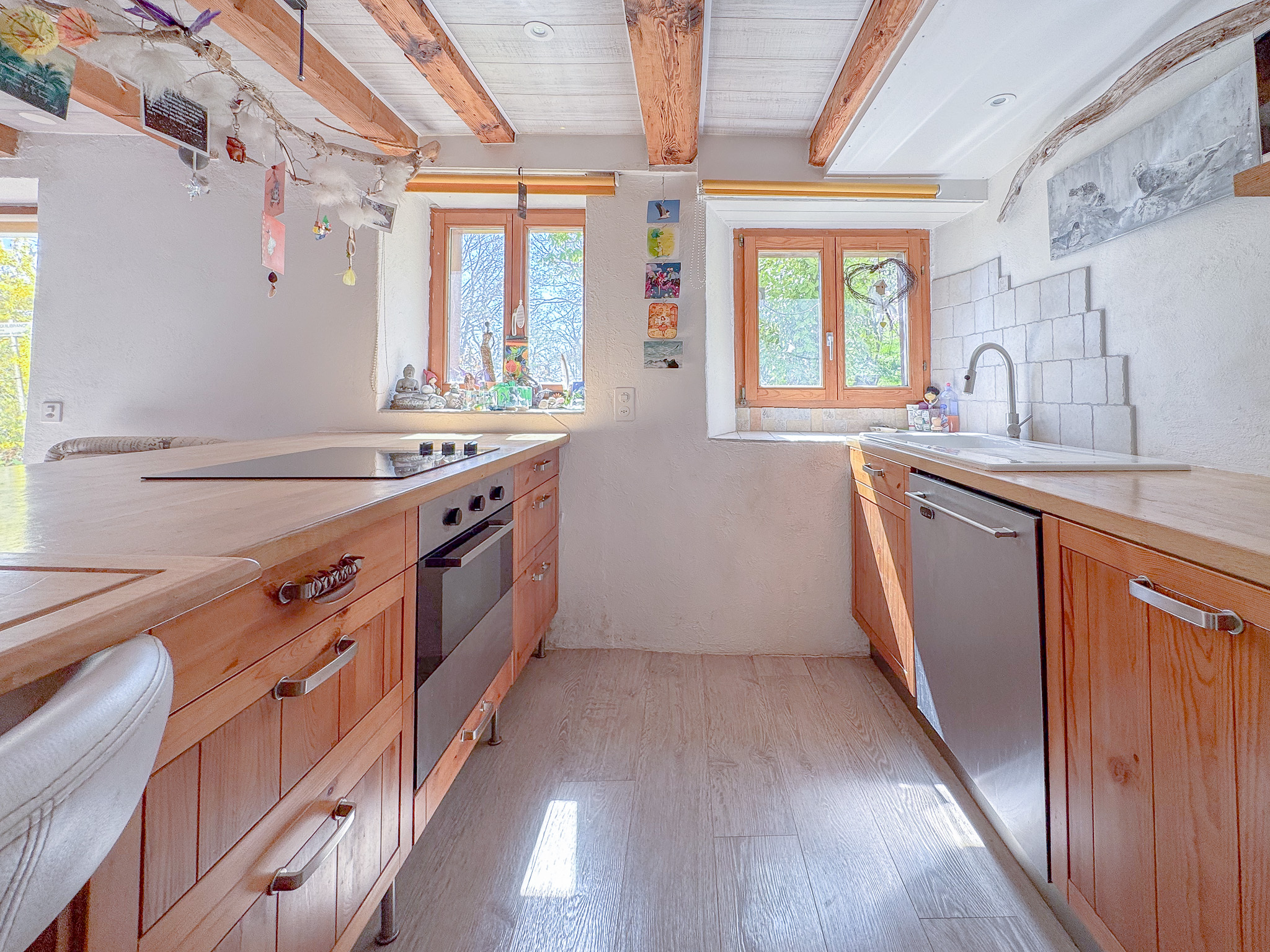 Rez-de-chaussée - cuisine agencée ouverte