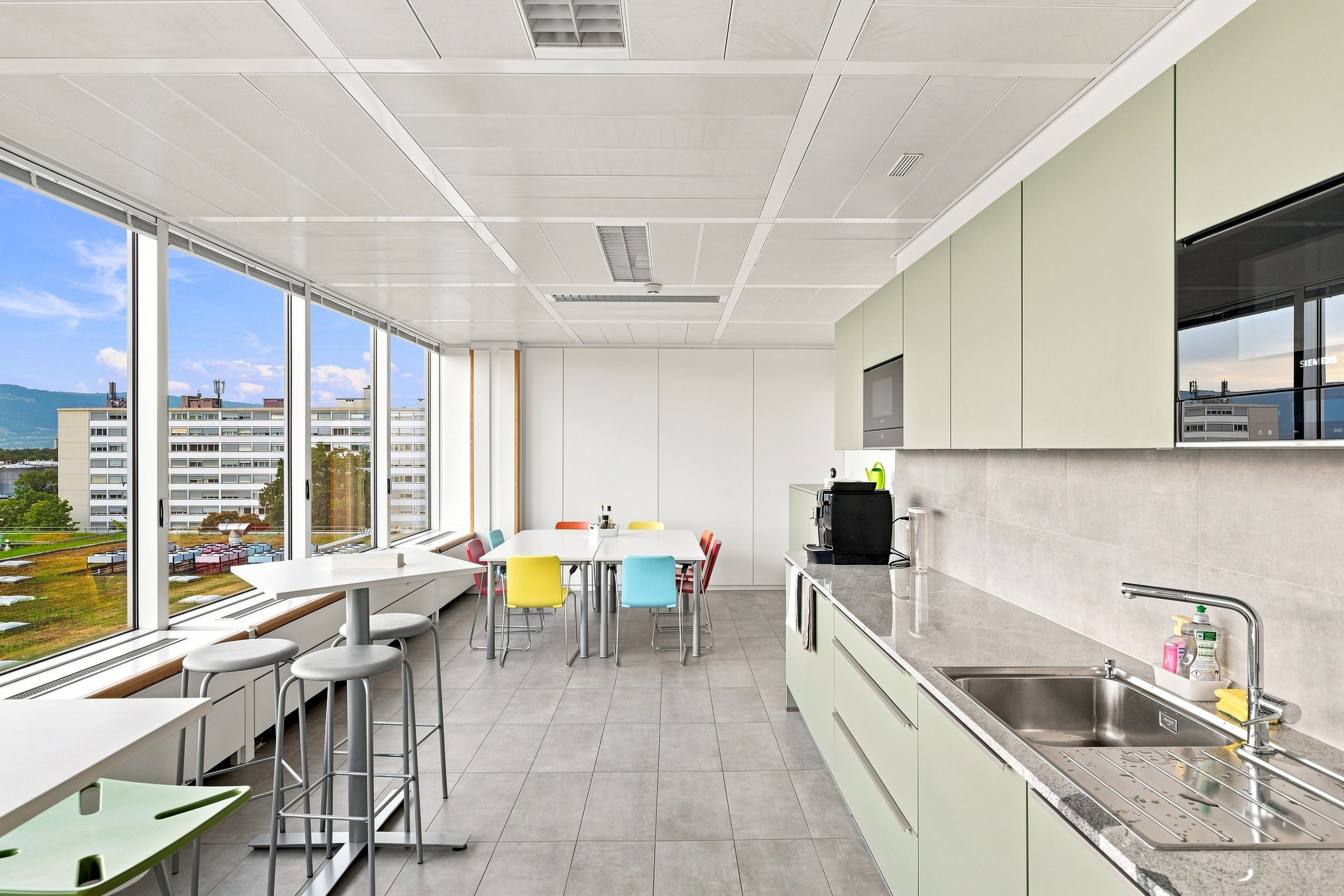 Interior view 6