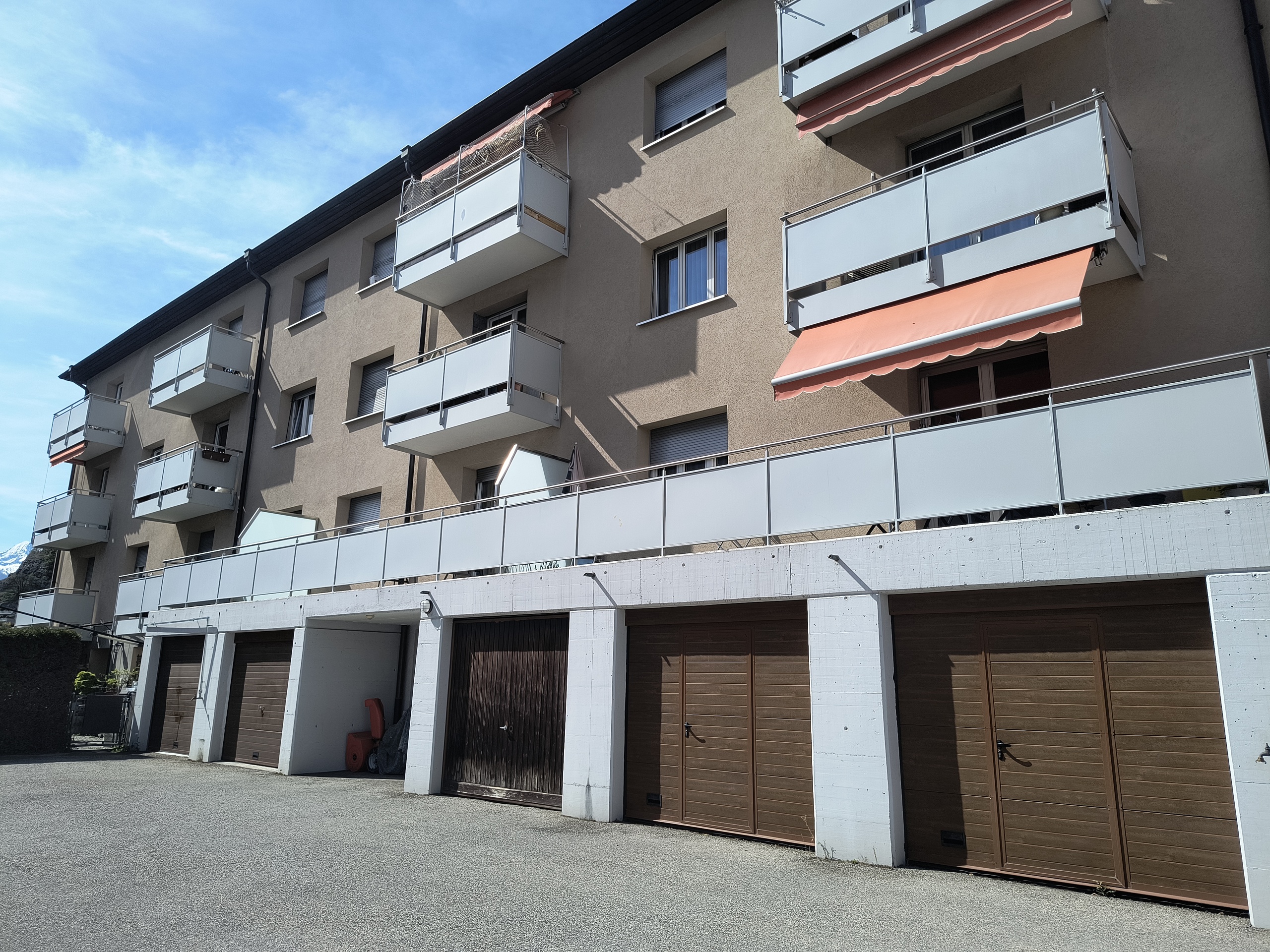 Exterior view 2