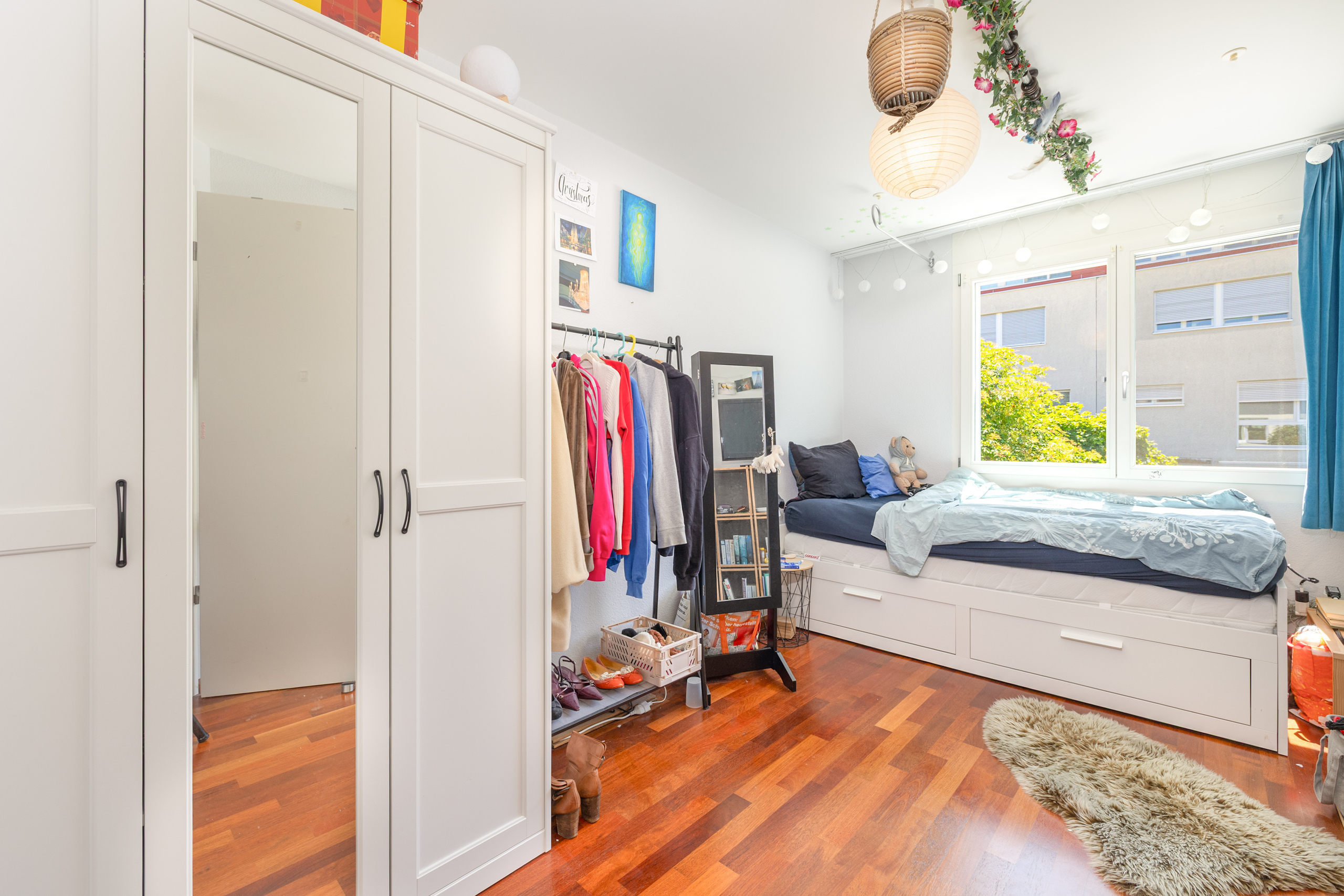 Interior view 4
