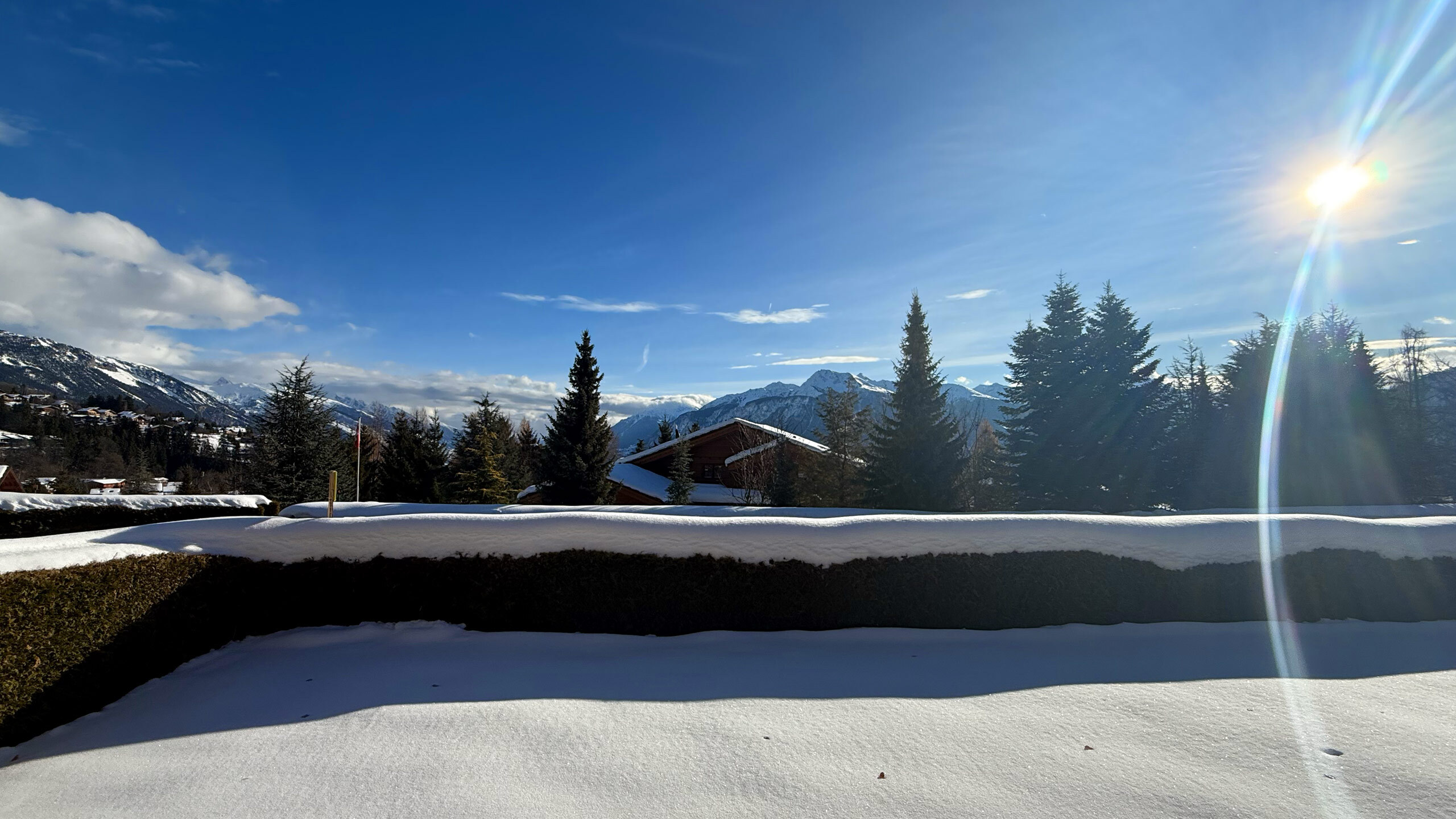 Vue depuis la terrasse - Sud-Est Vue depuis la terrasse - Sud-Est