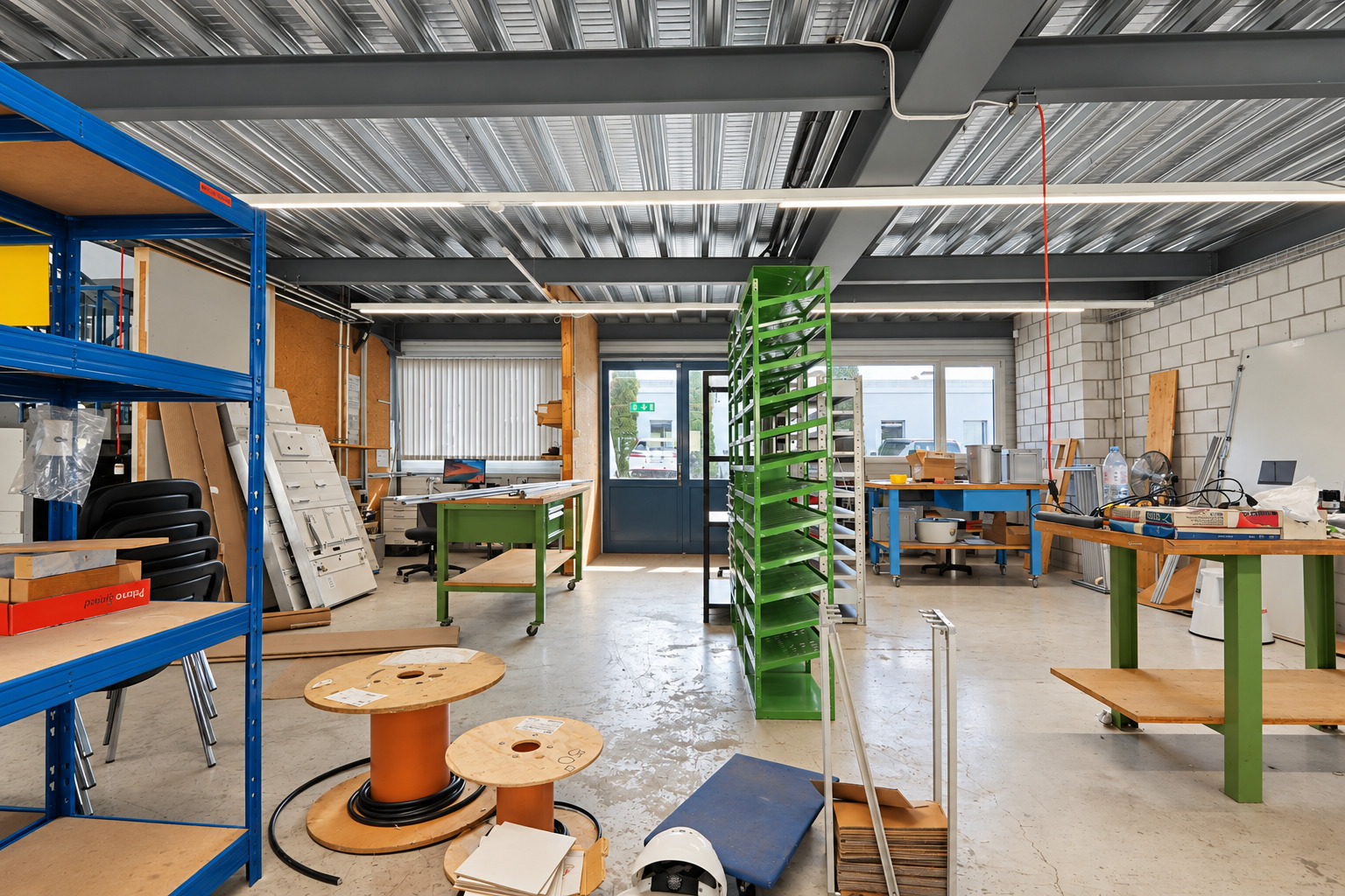 Rez-de-chaussée : hall industriel, salle A Rez-de-chaussée : hall industriel, salle A