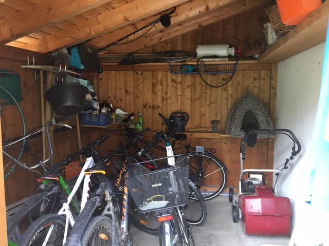 Gartenhaus für Fahrräder und Geräte