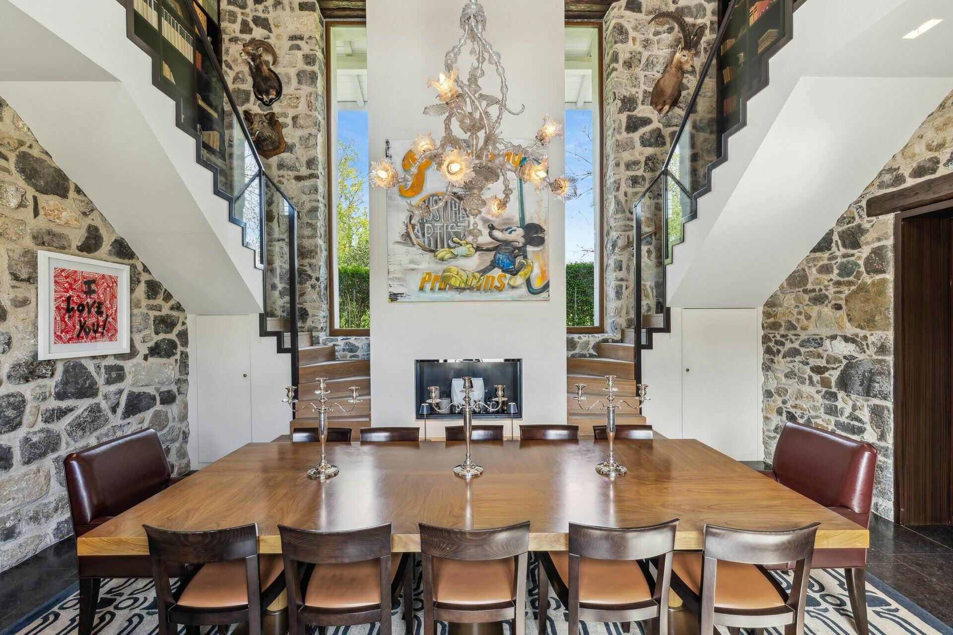 Interior view 7