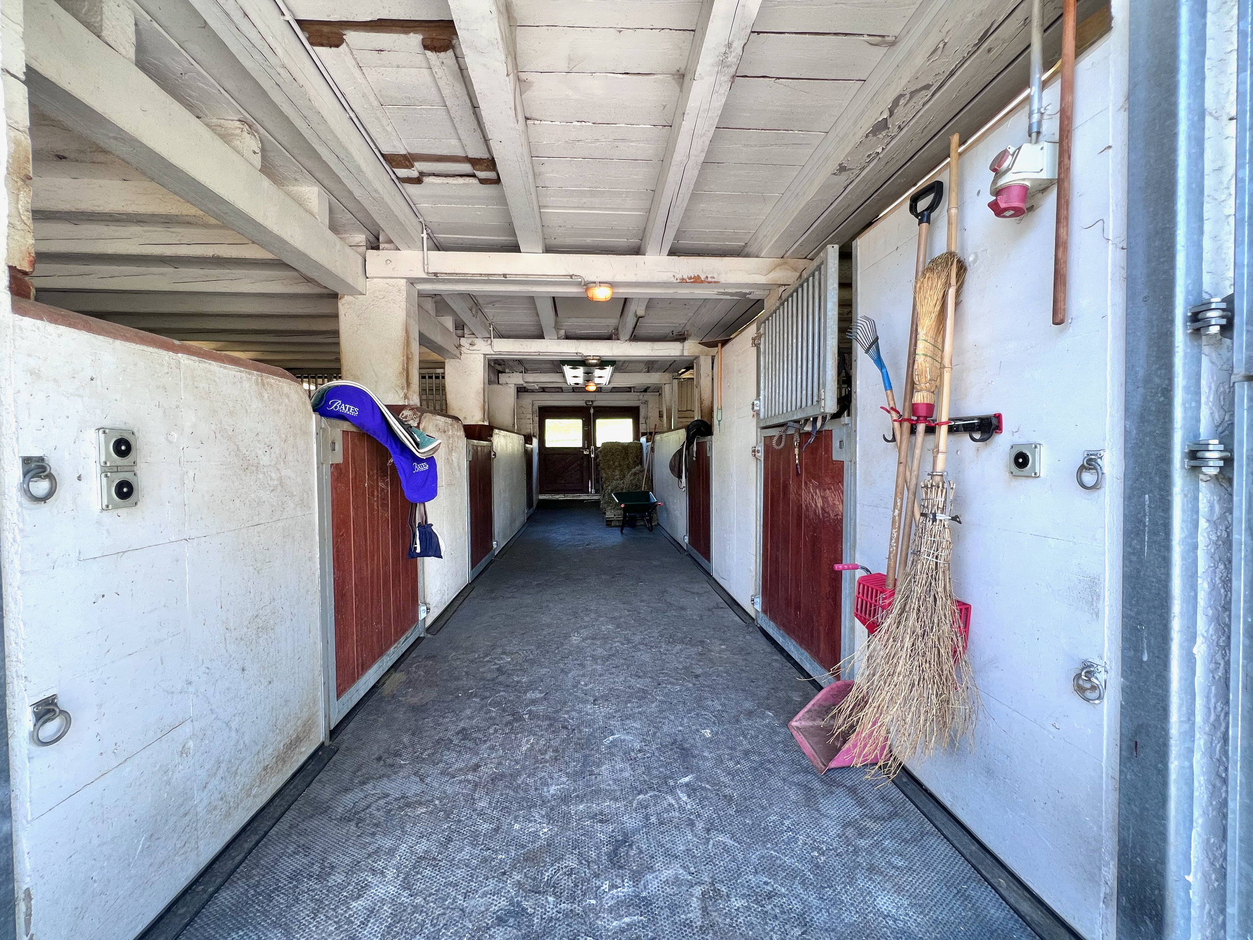 Interior view 9