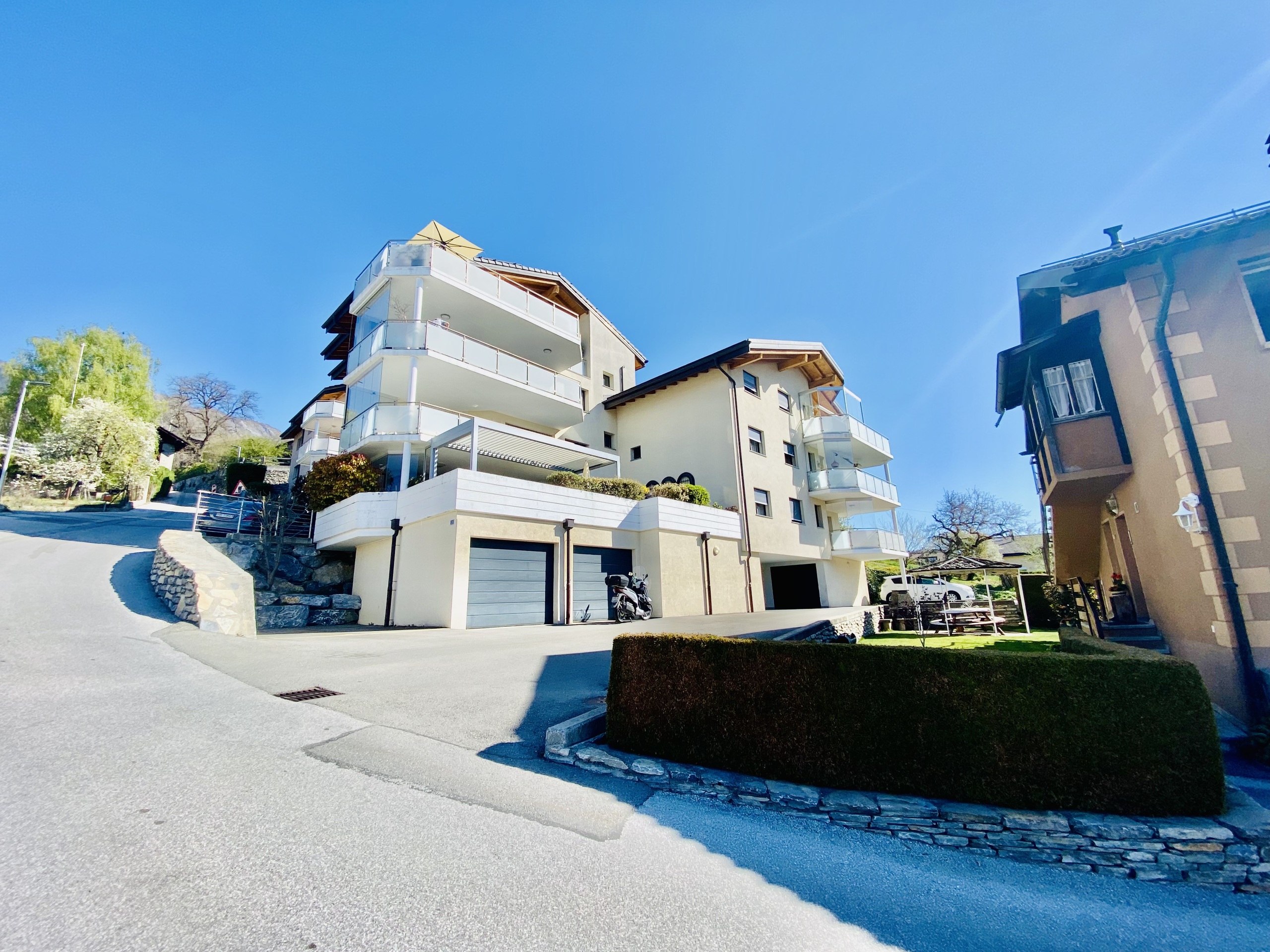 Exterior view 1