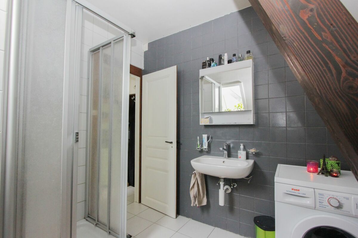 Picture 8