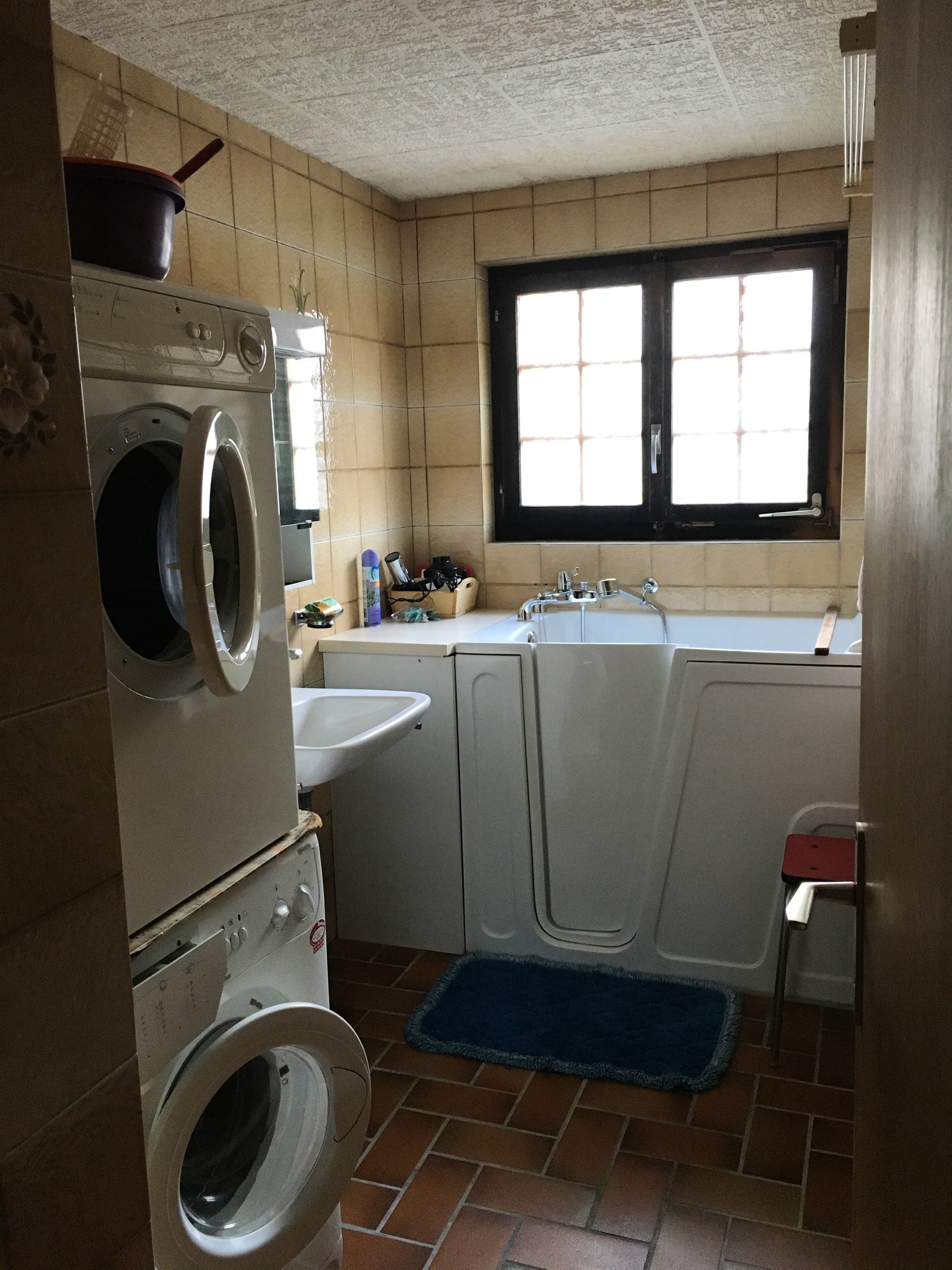 Interior view 8