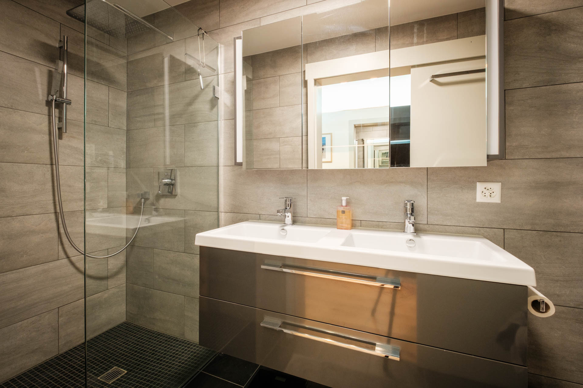 Interior view 9