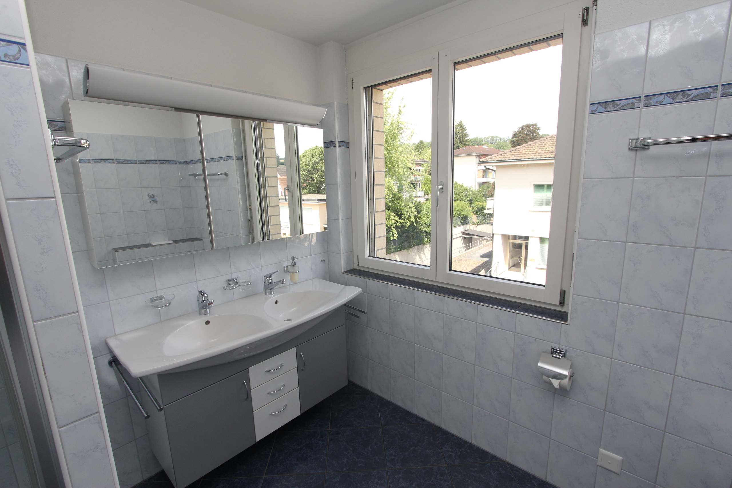 Interior view 2