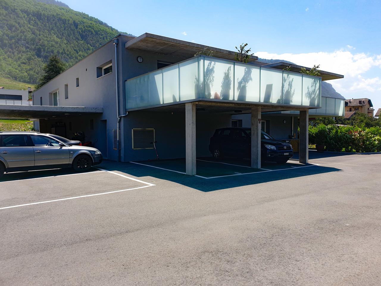 Photo 3