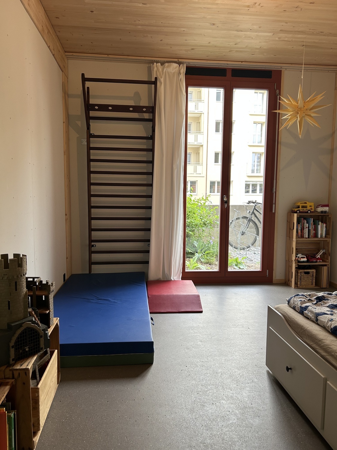 Photo 6