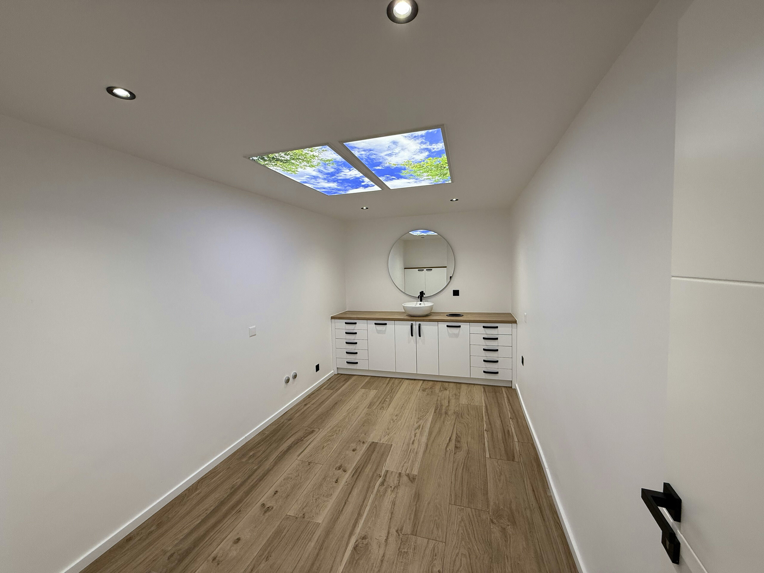 Office space / bedroom 6 Office space / bedroom 6