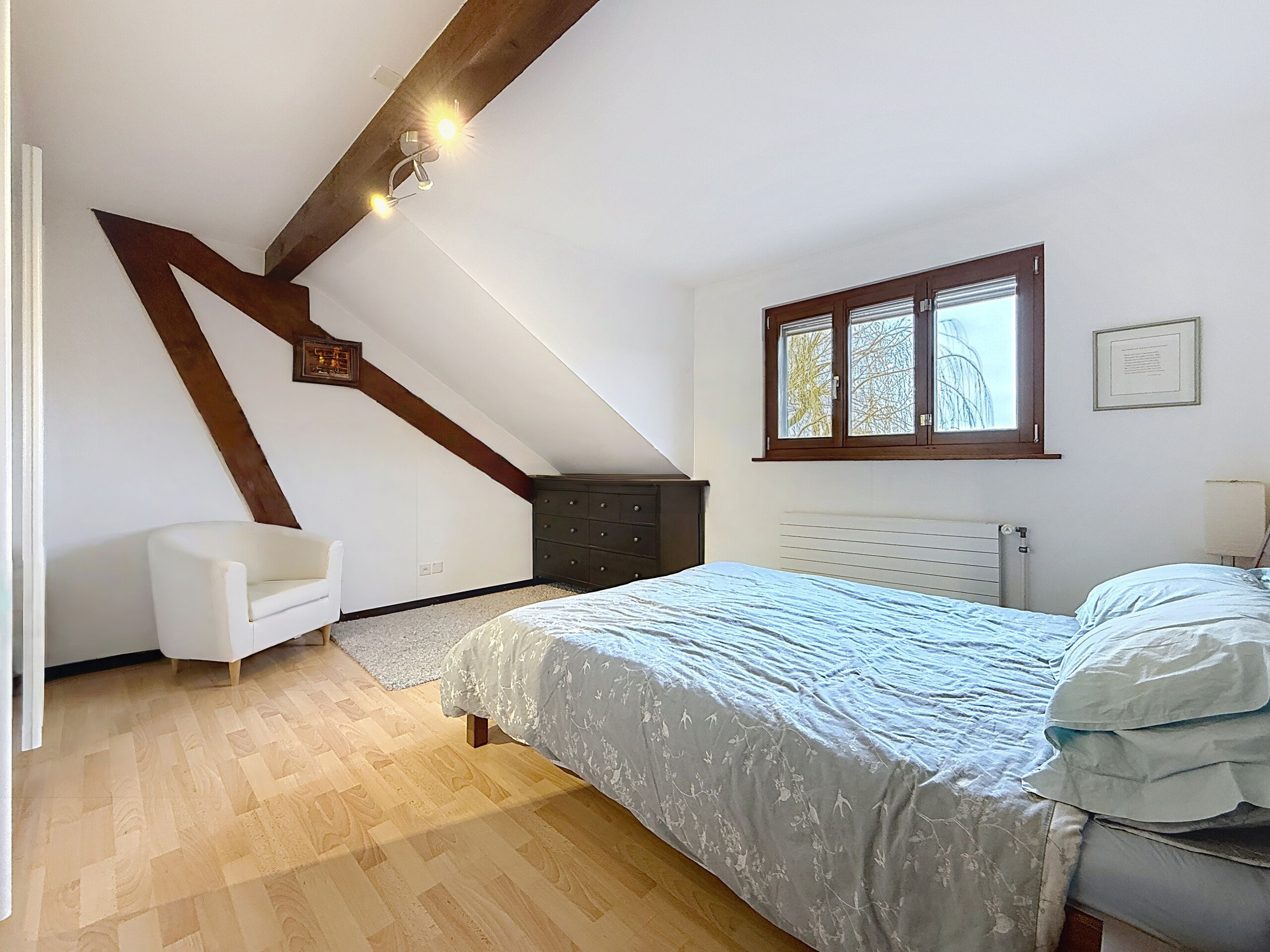 COMBLES : 2ème Chambre à coucher