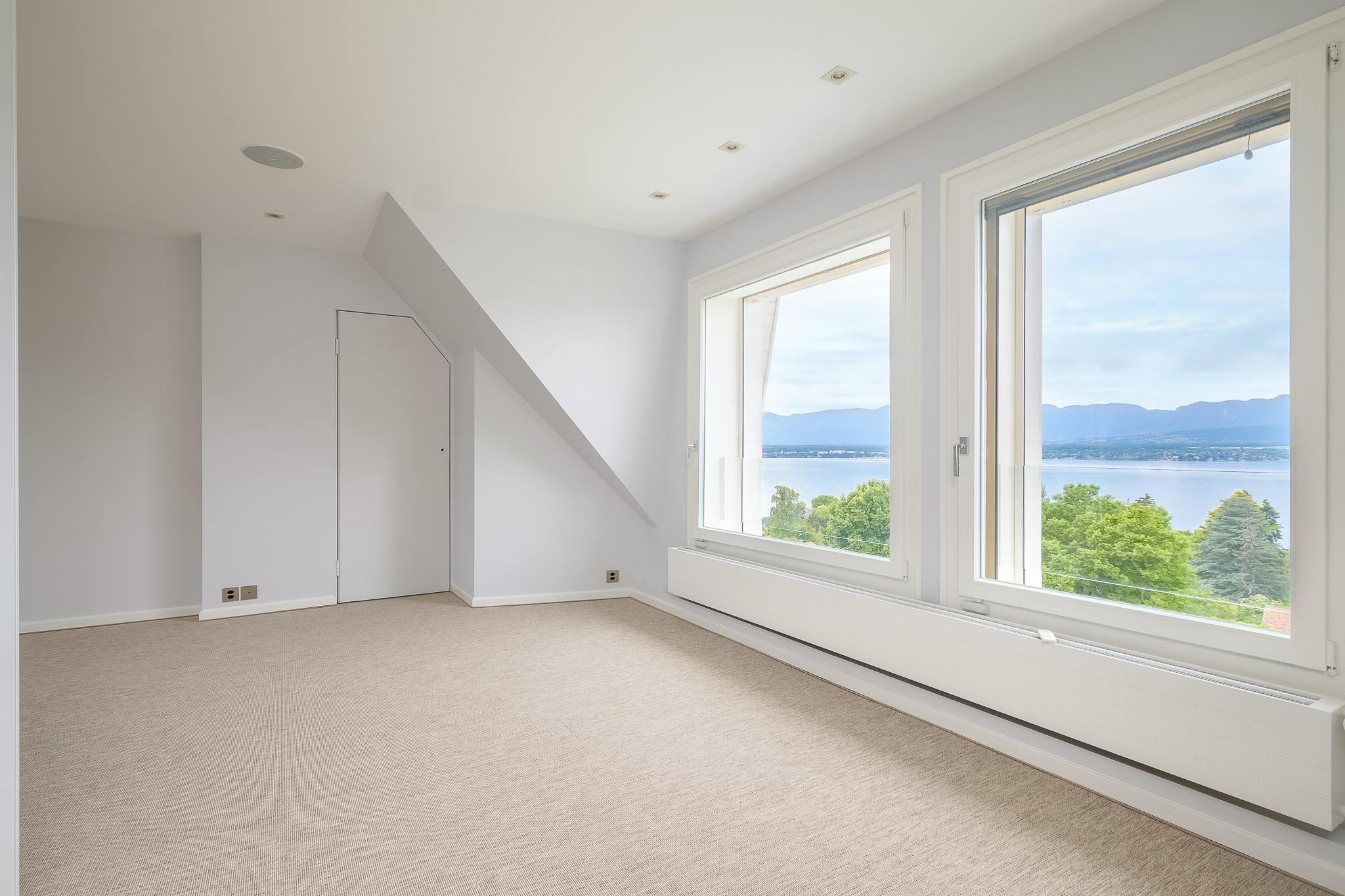 Interior view 3