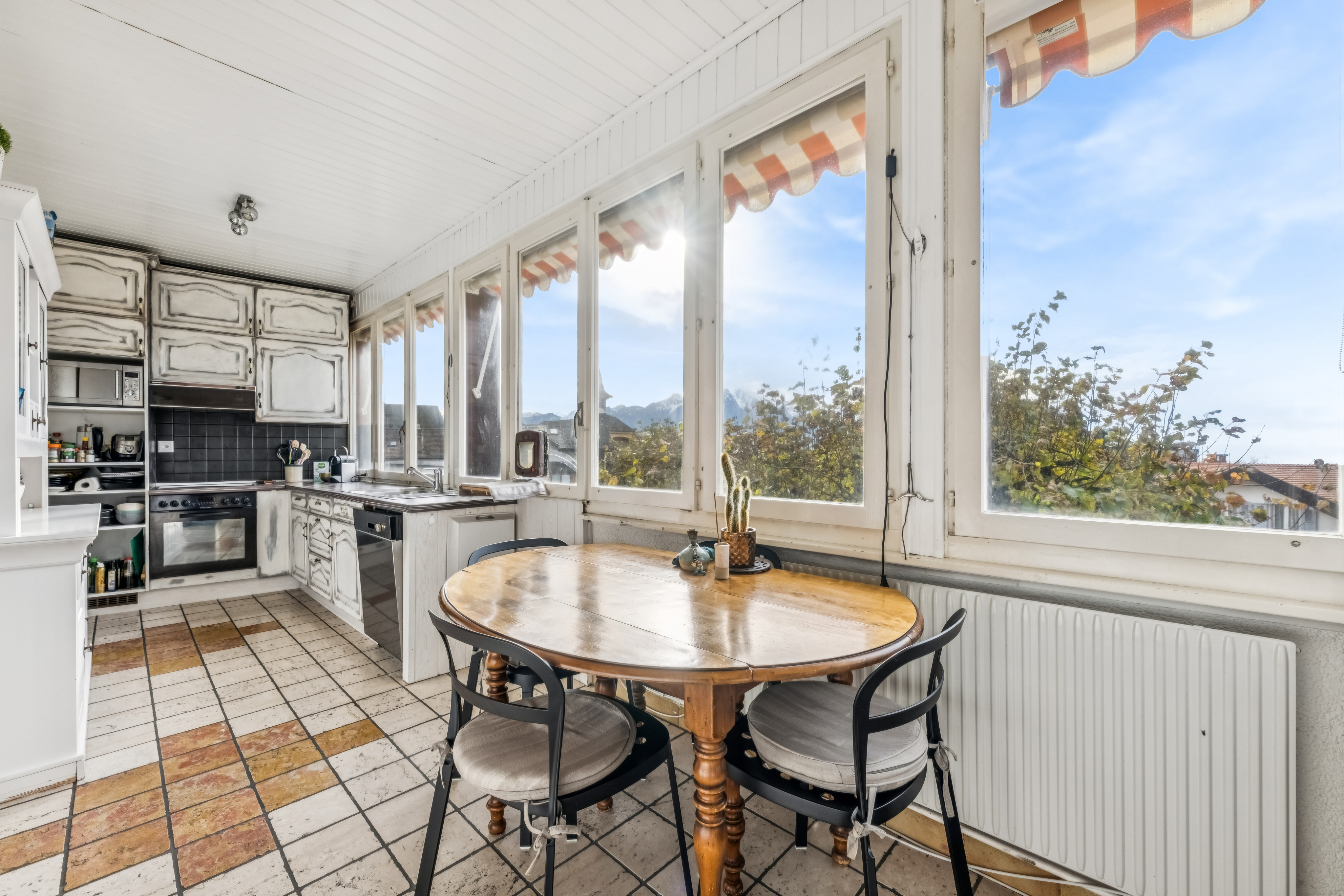 Cuisine entièrement équipée Cuisine entièrement équipée