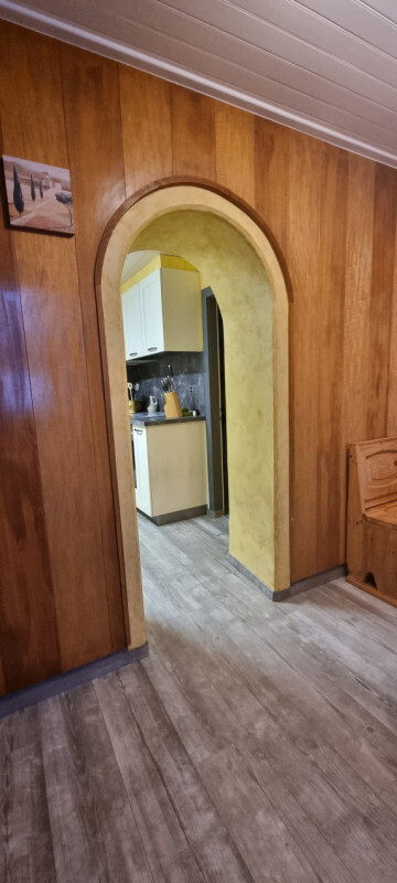 entrée salle à manger et cuisine