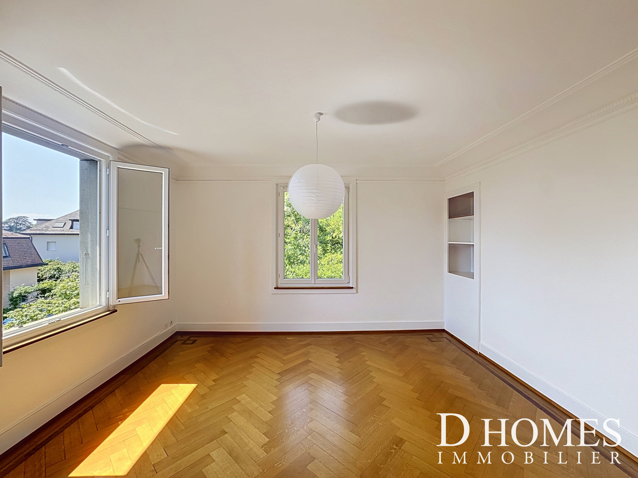 Interior view 3