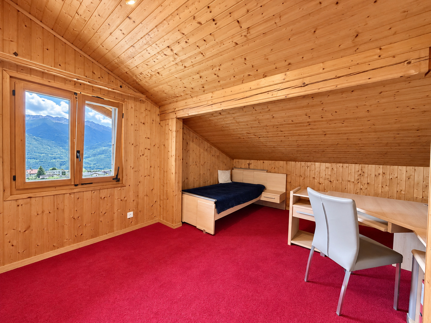 Interior view 6