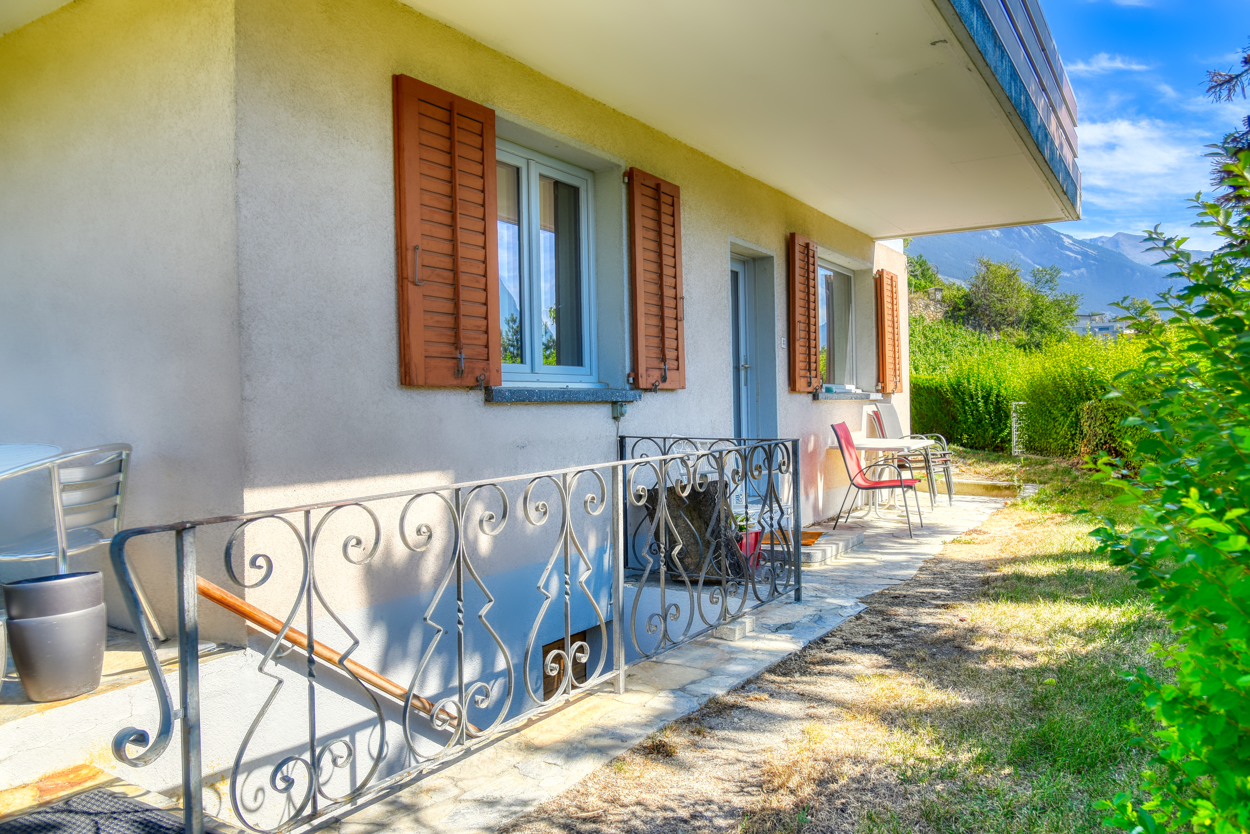 Villa Sierre - Terrasse au rez-de-chaussée Villa Sierre - Terrasse au rez-de-chaussée