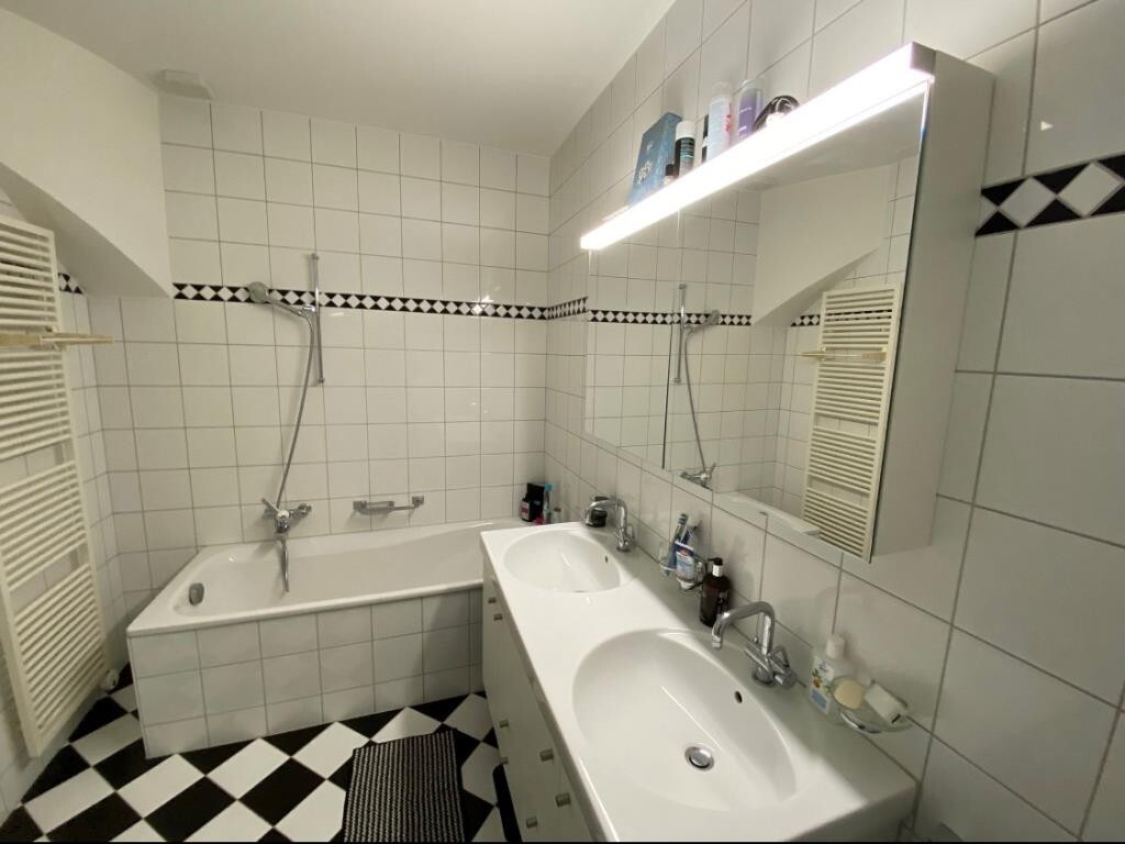 Picture 5