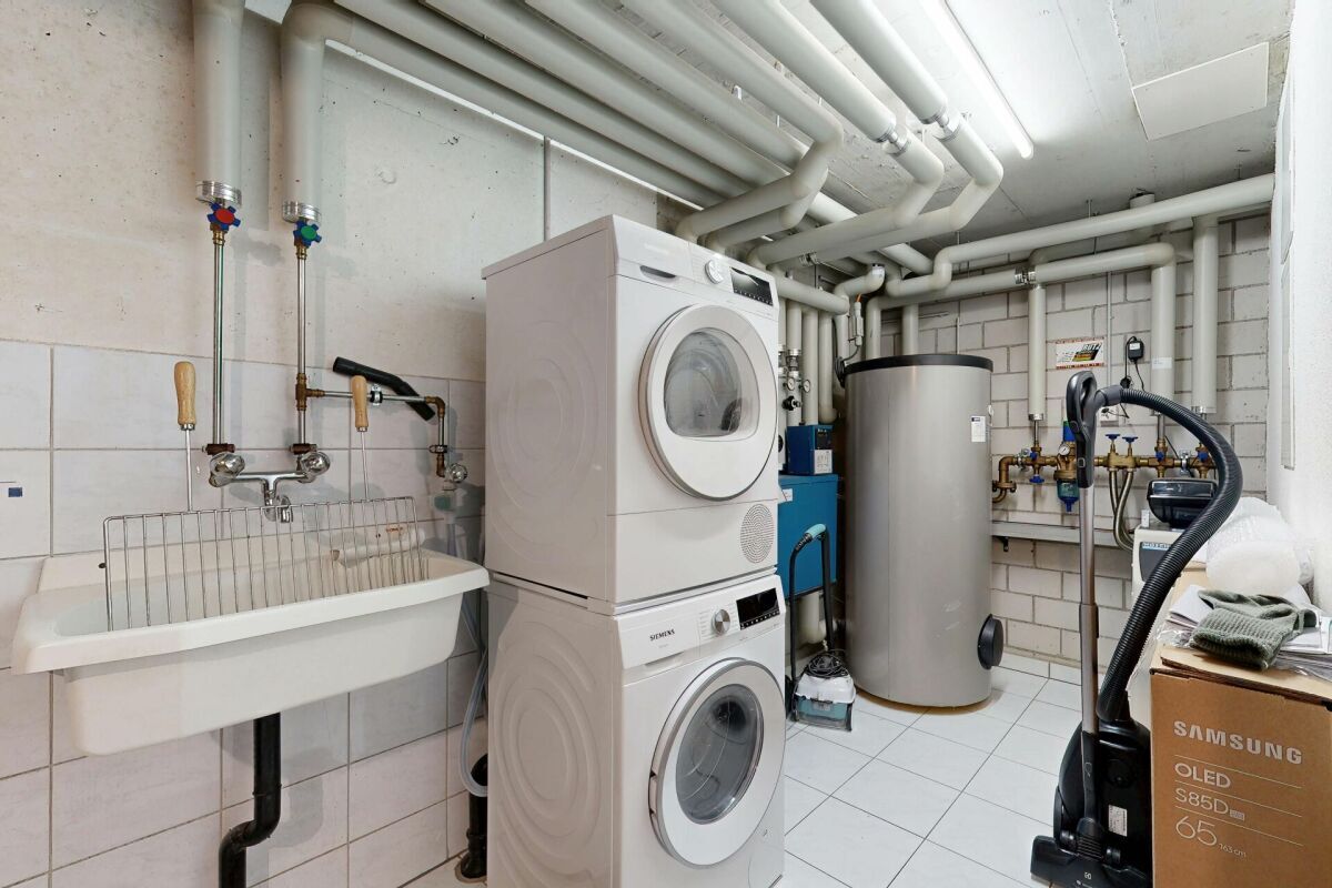 Photo 33