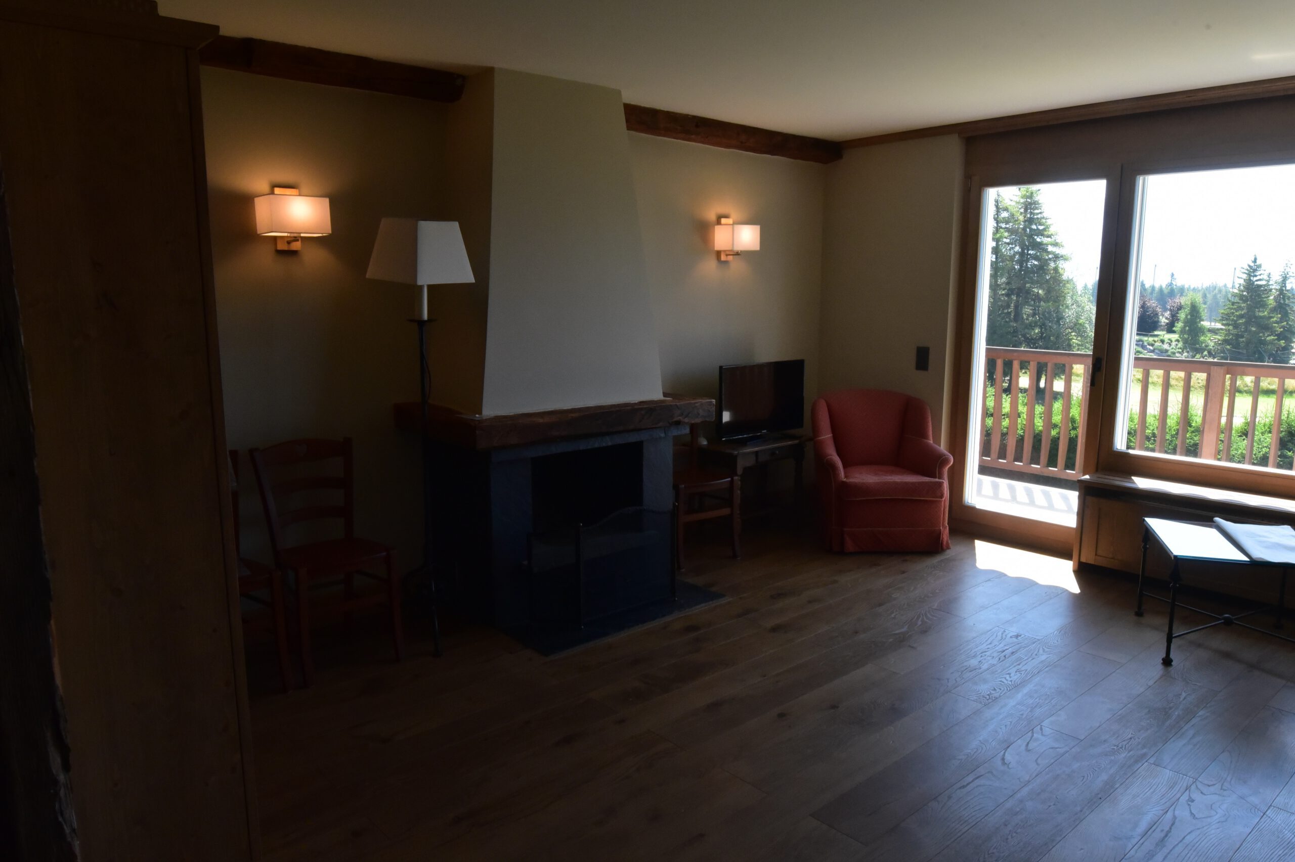 Photo 1