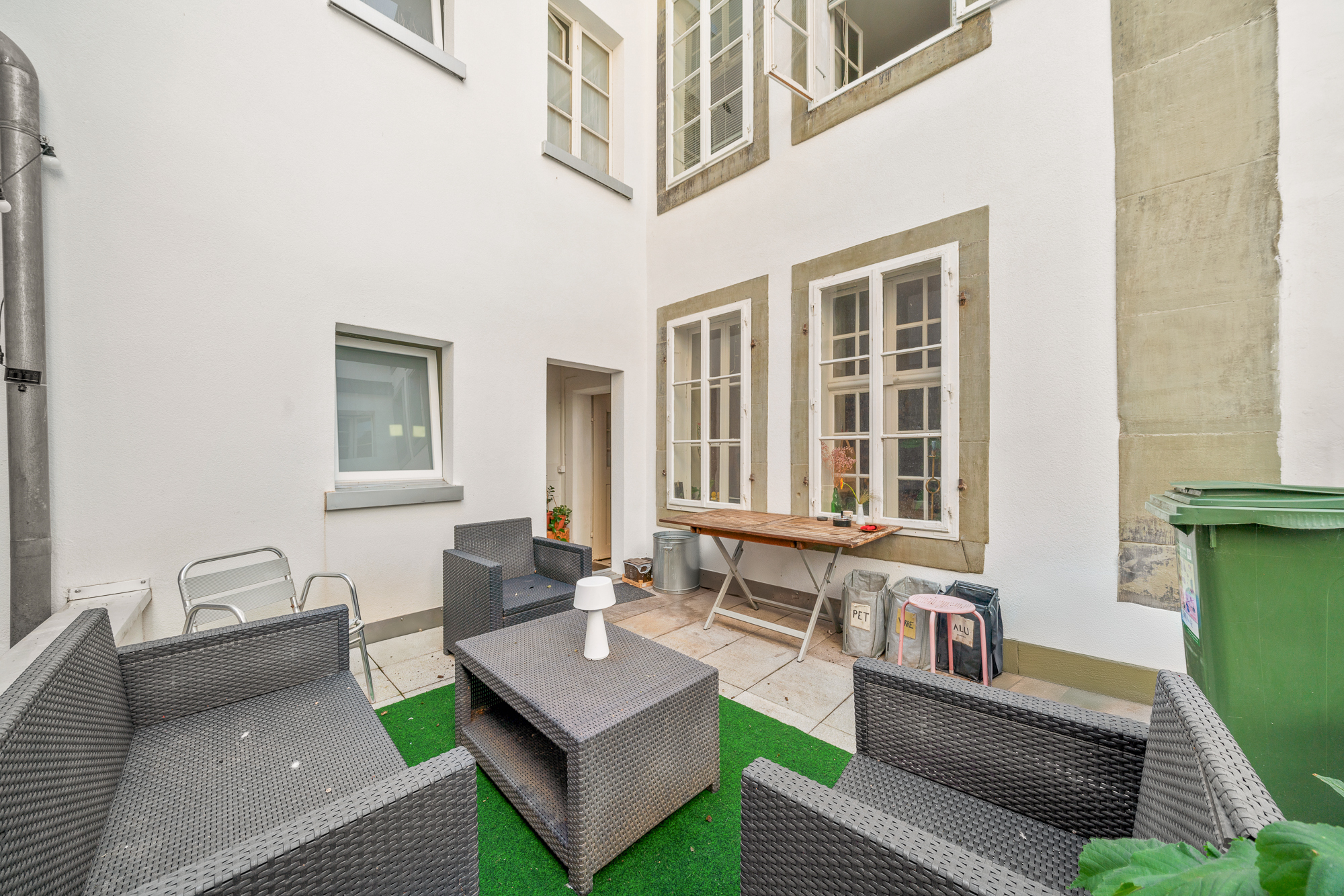 Terrasse dans la cour intérieure