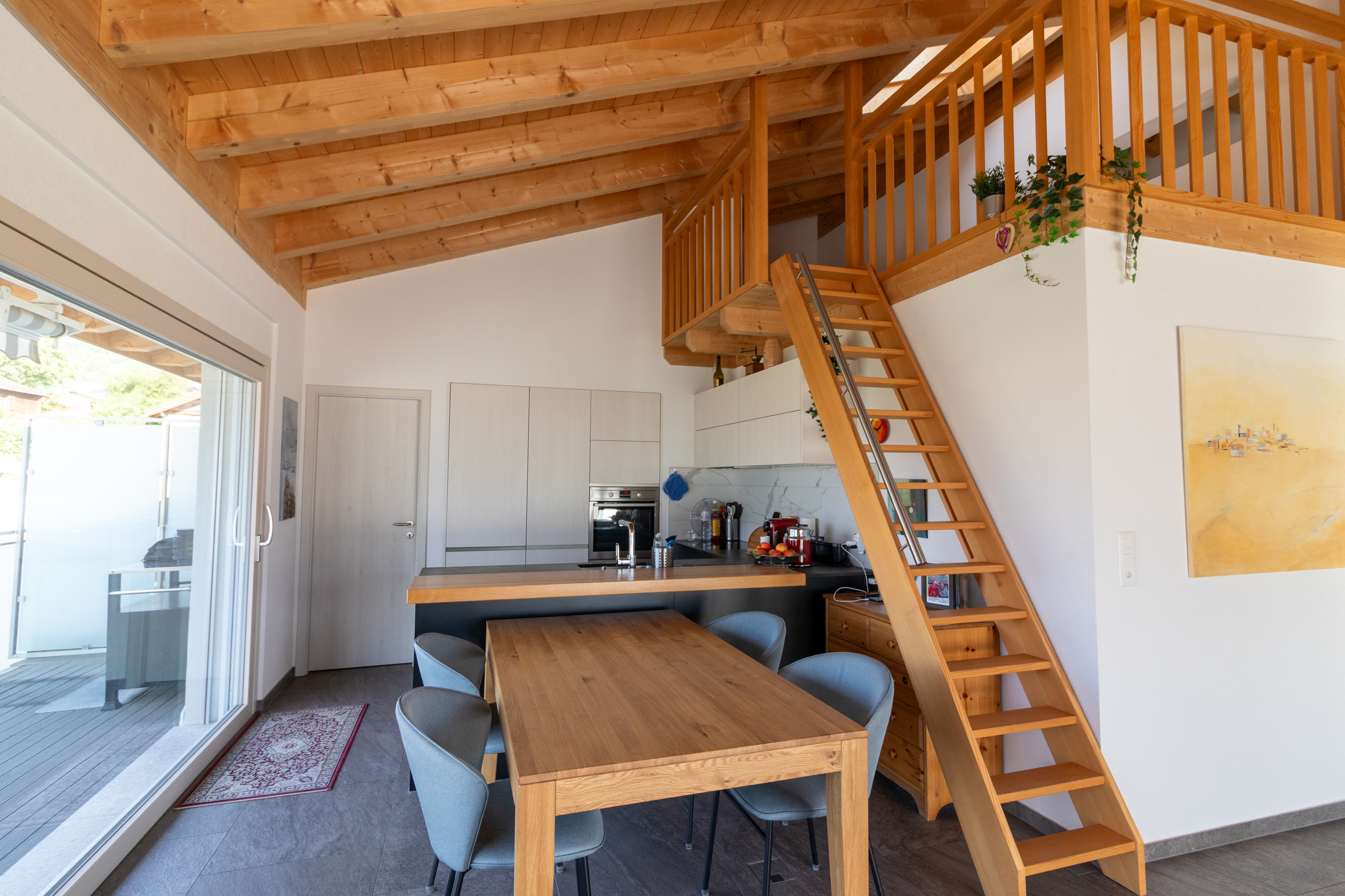 Interior view 4