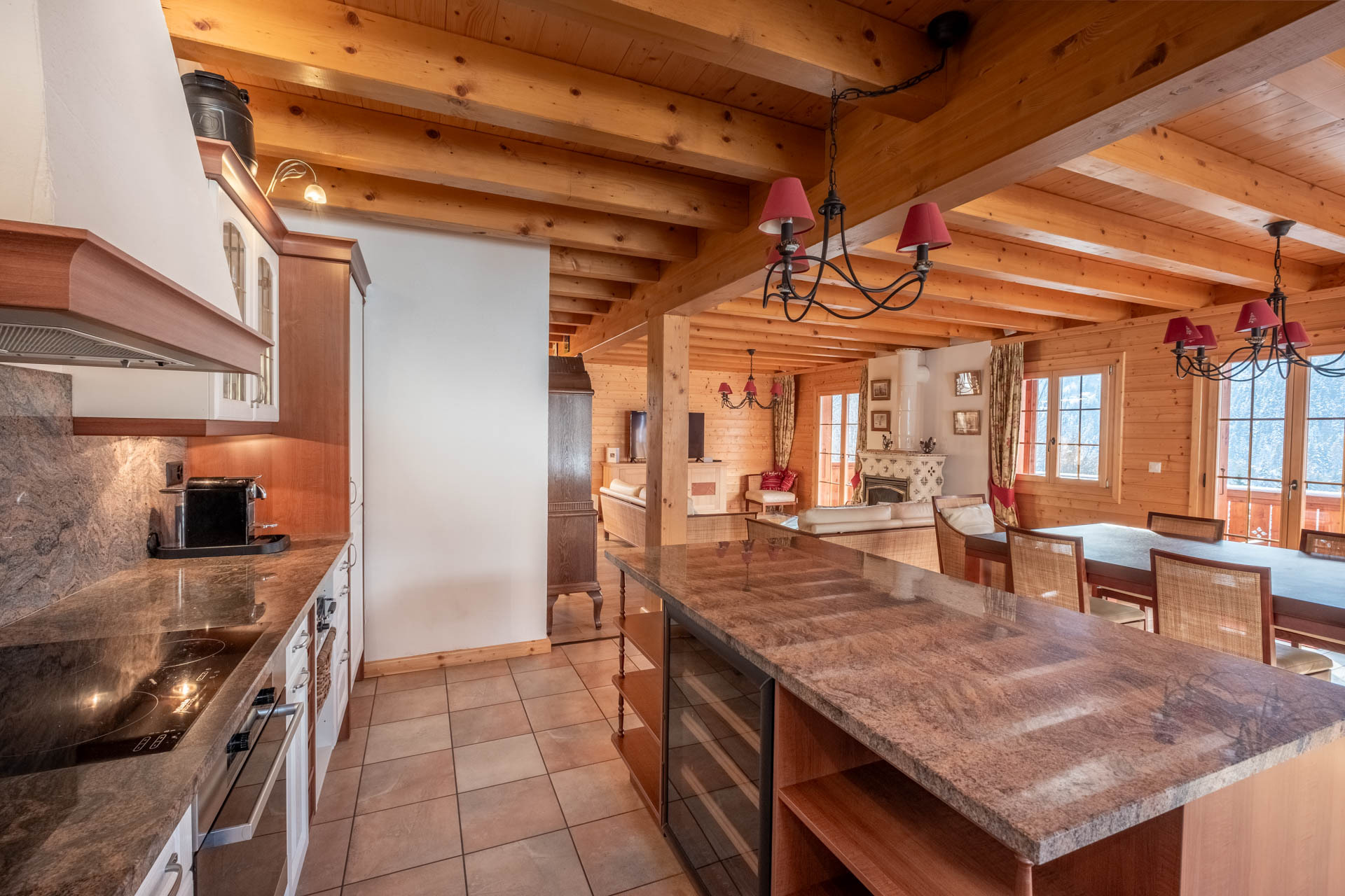 Interior view 4