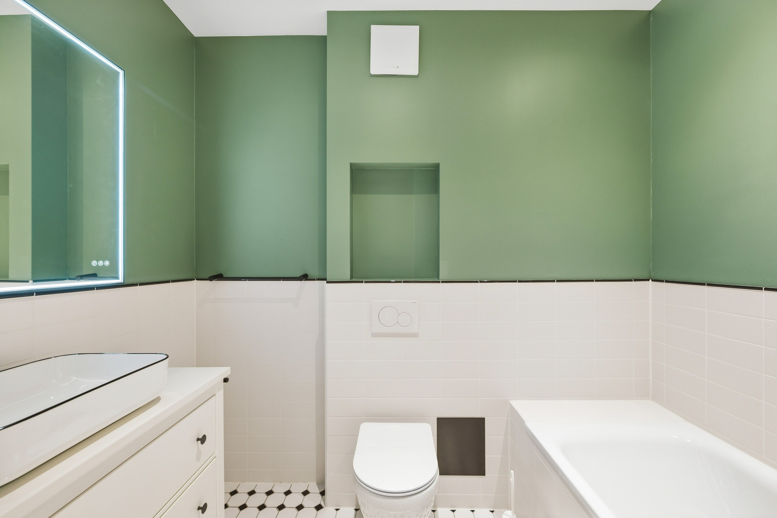 Interior view 6