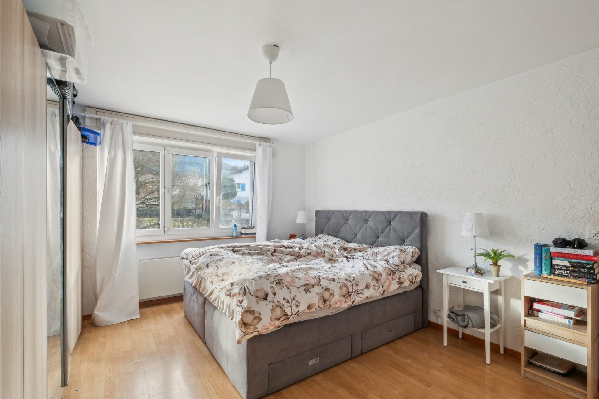 Appartement de 4 pièces au rez-de-chaussée