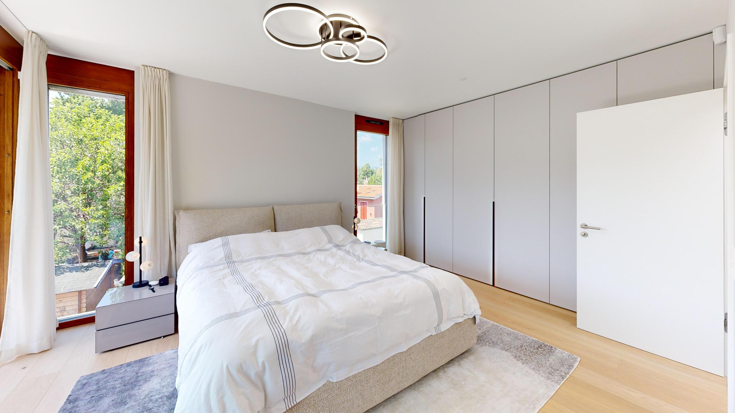 Interior view 6