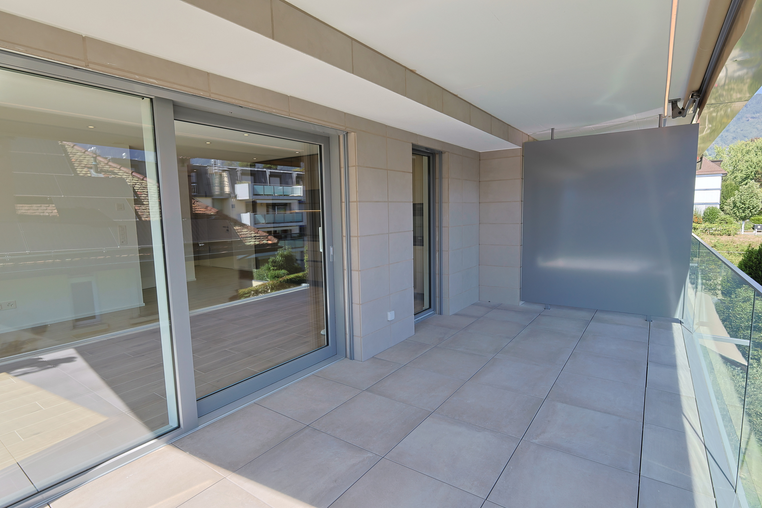 Exterior view 2