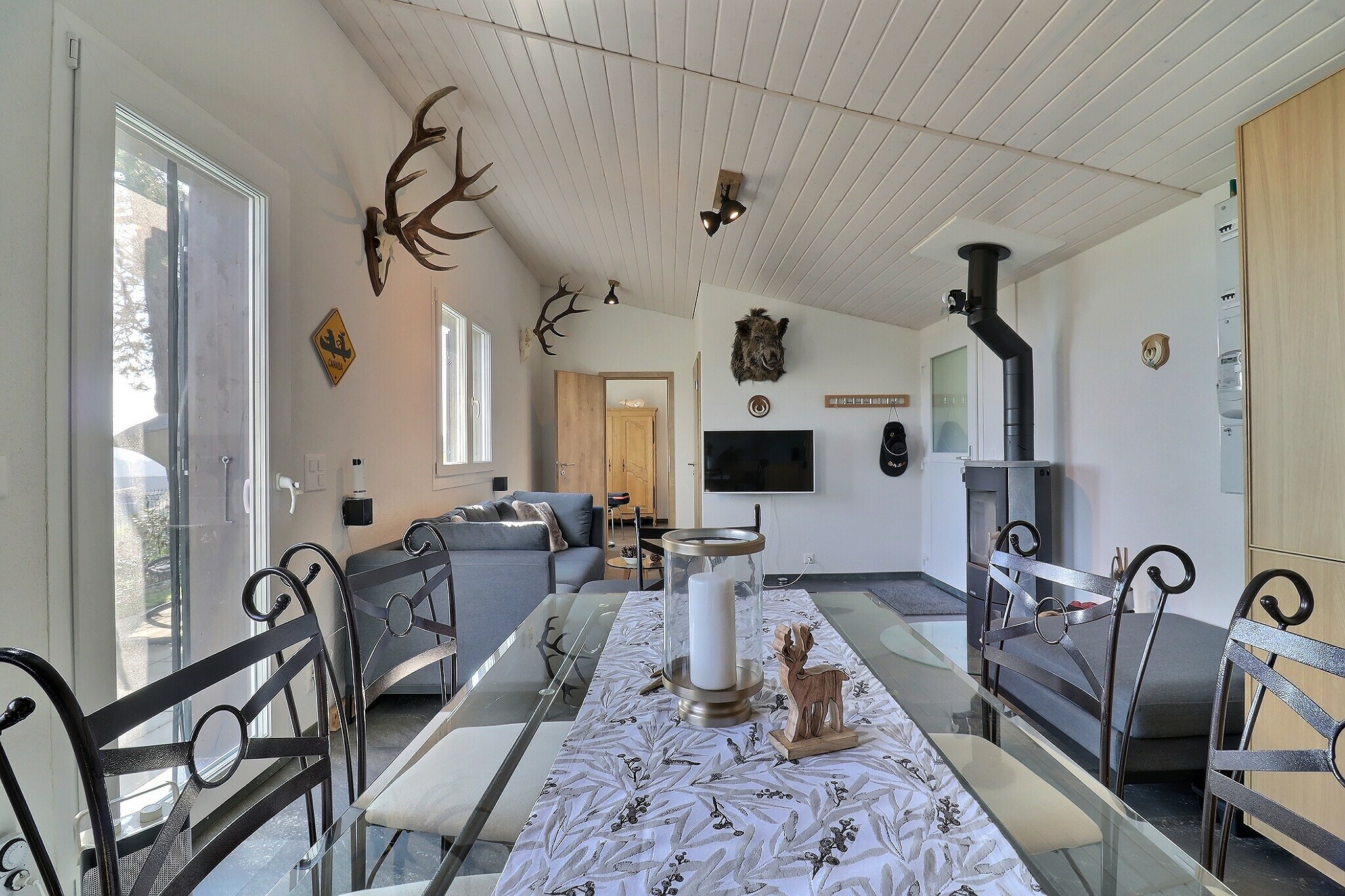 Espace à vivre avec poêle à bois Espace à vivre avec poêle à bois