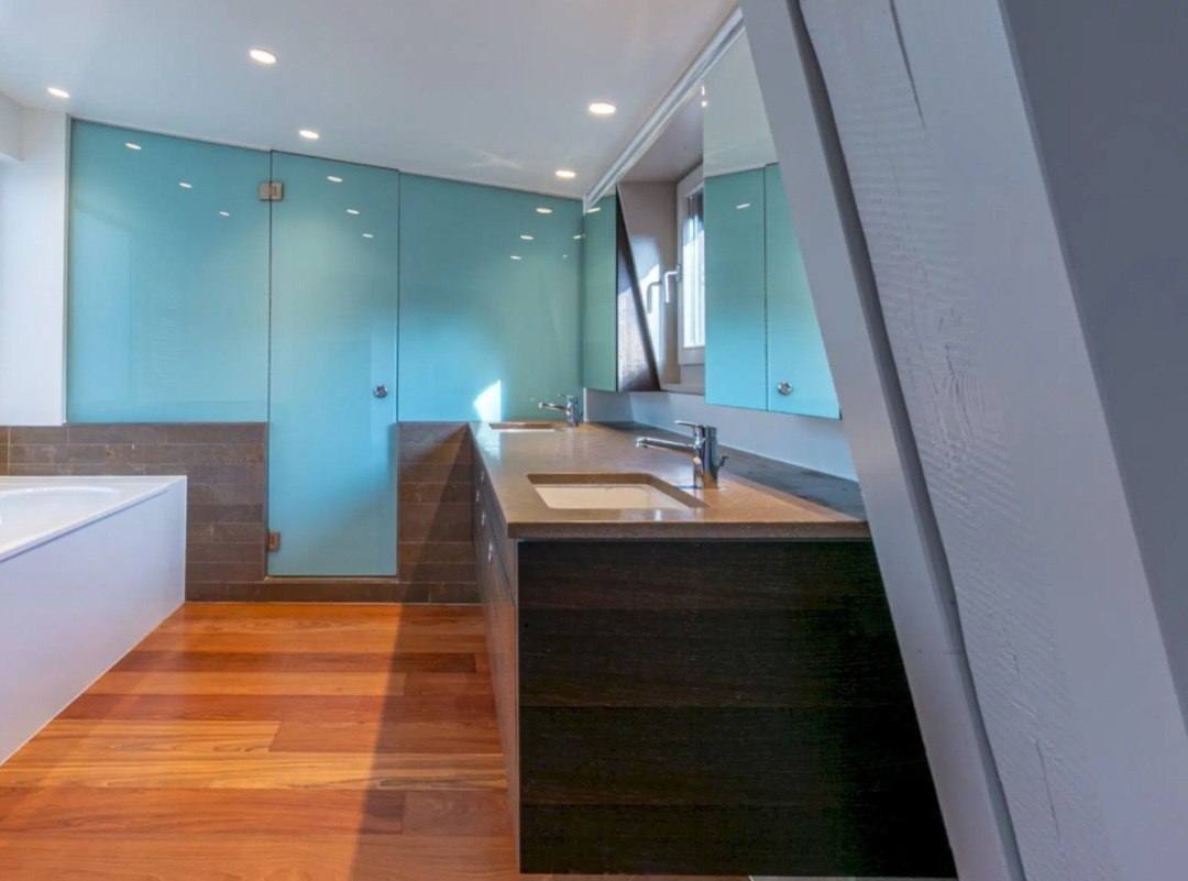 Interior view 2