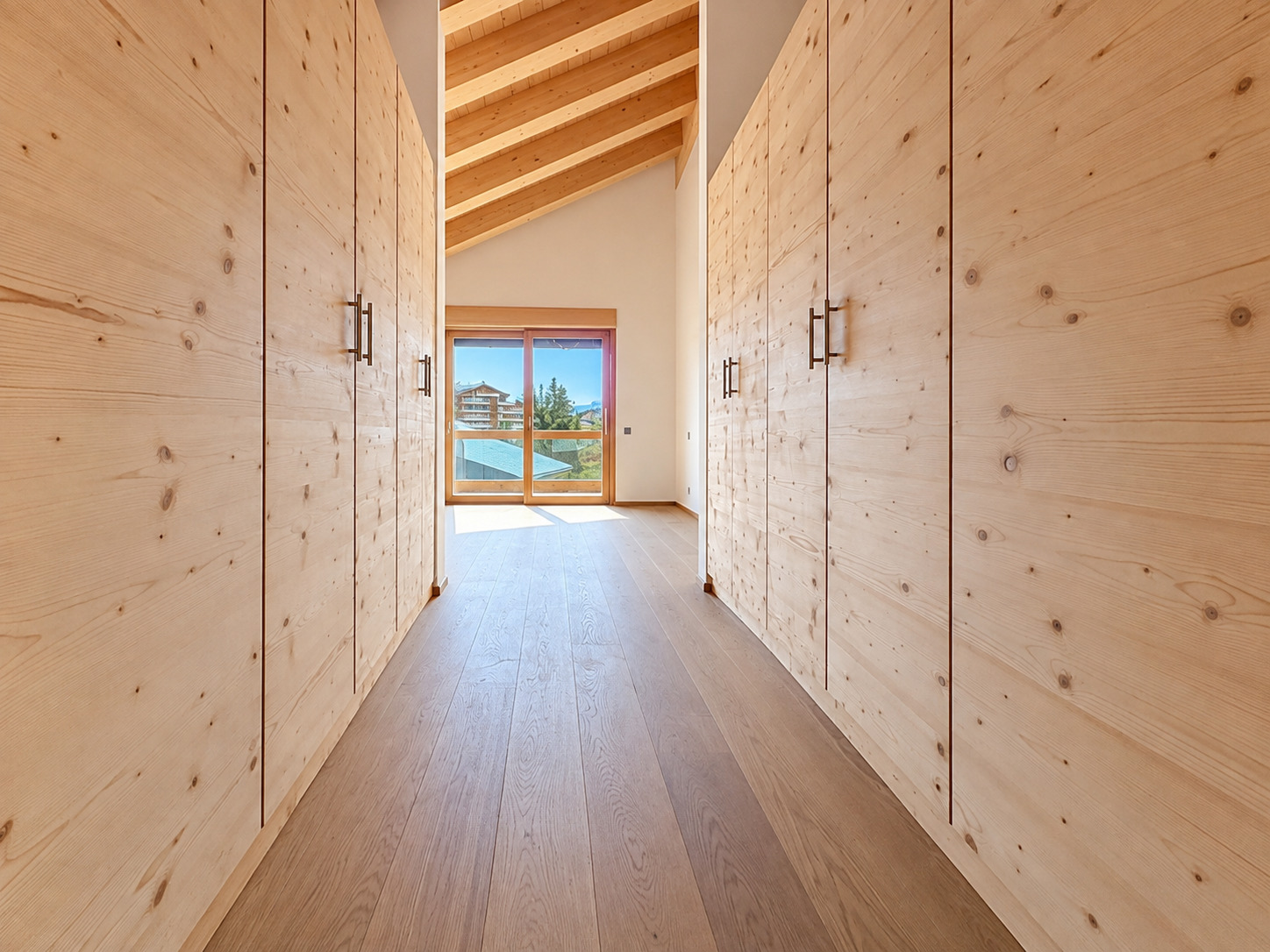 Interior view 13