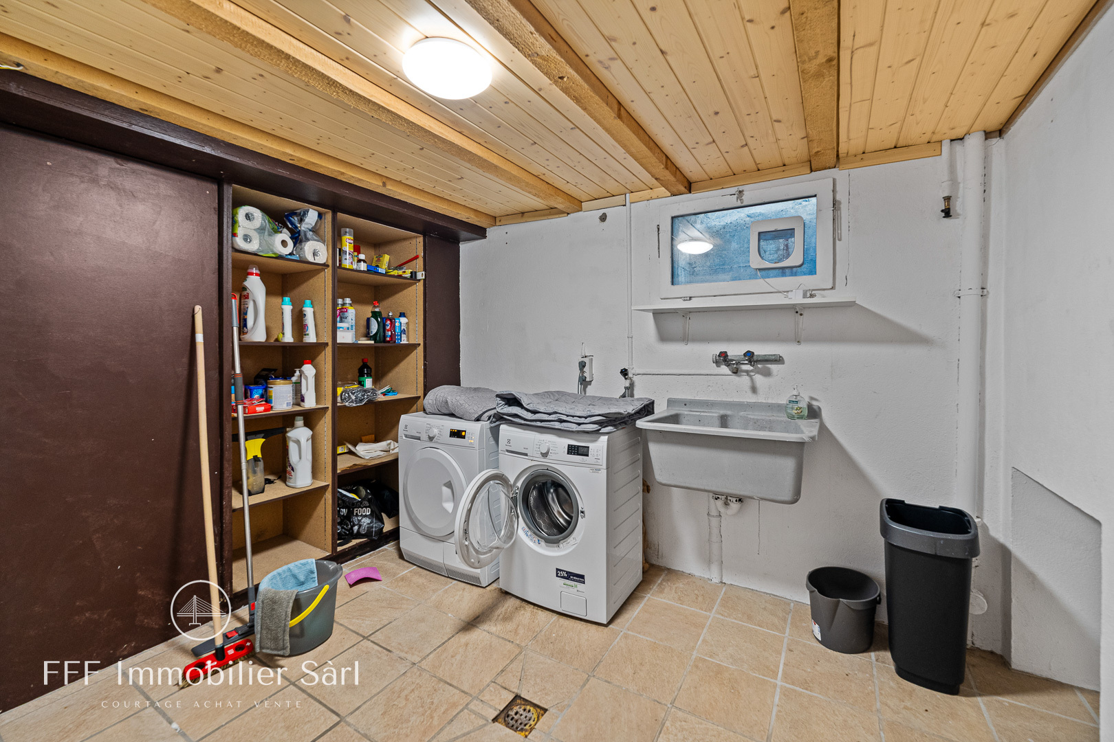 Chambre à lessive sous-sol Chambre à lessive sous-sol