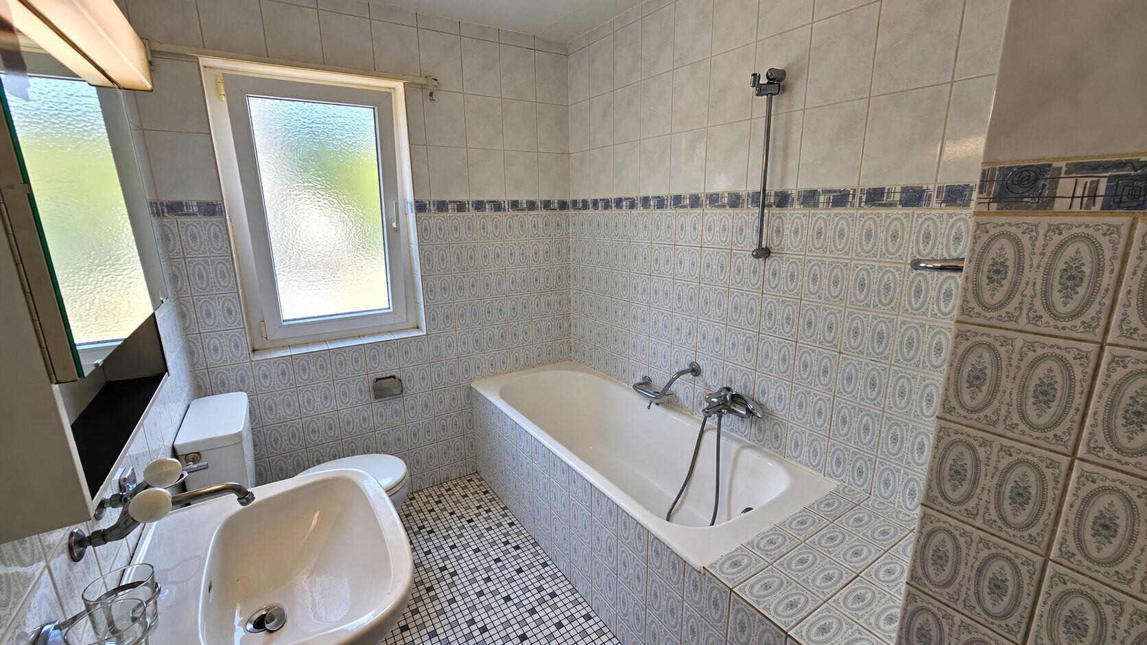 Picture 5