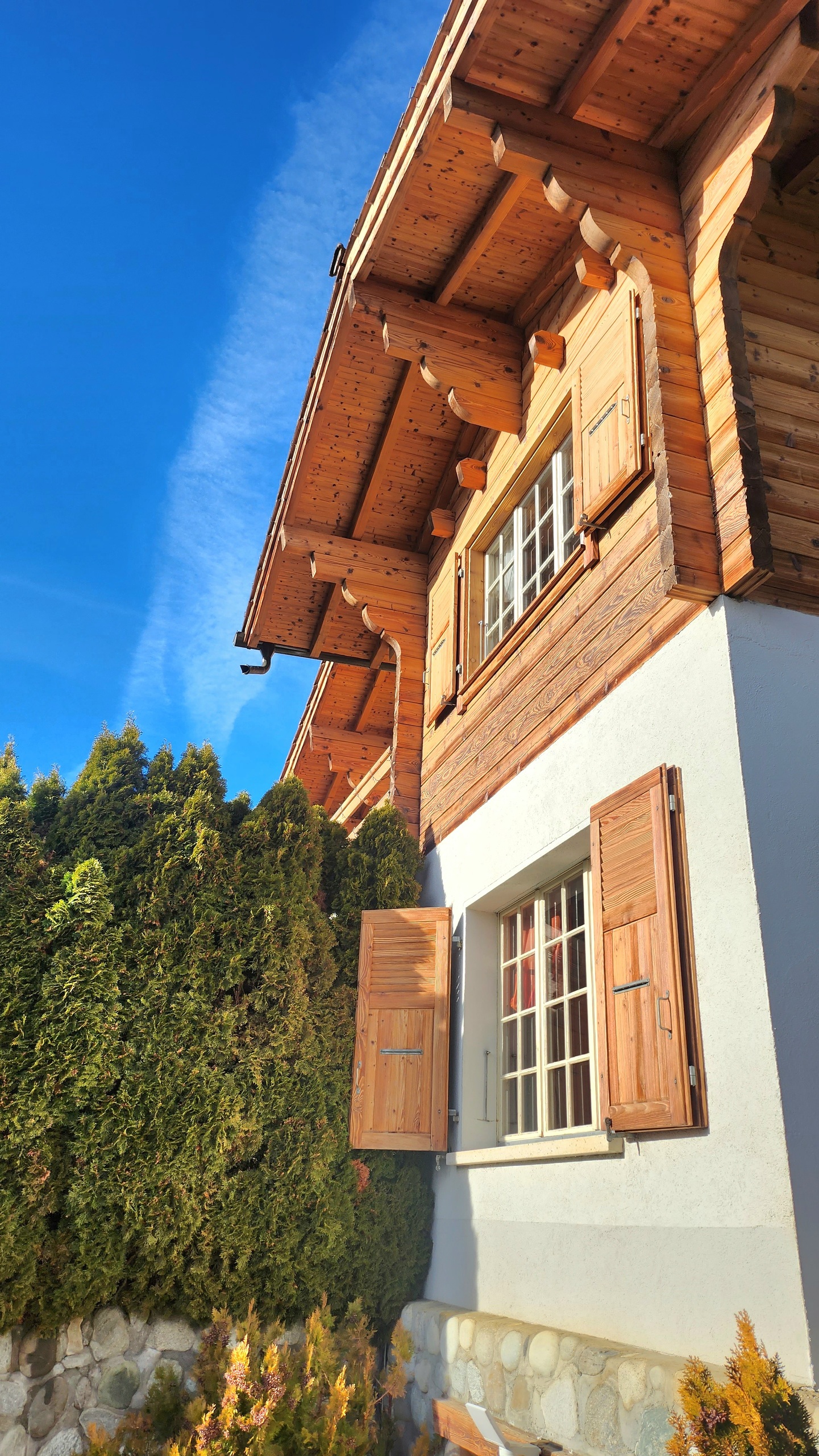 Exterior view 2