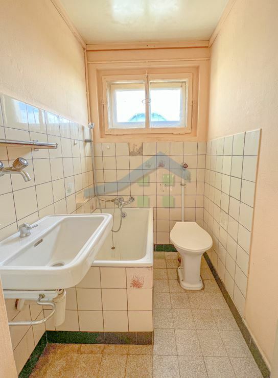 Rez-de-chaussée (appartement de 2.5 pièces) - salle de bains