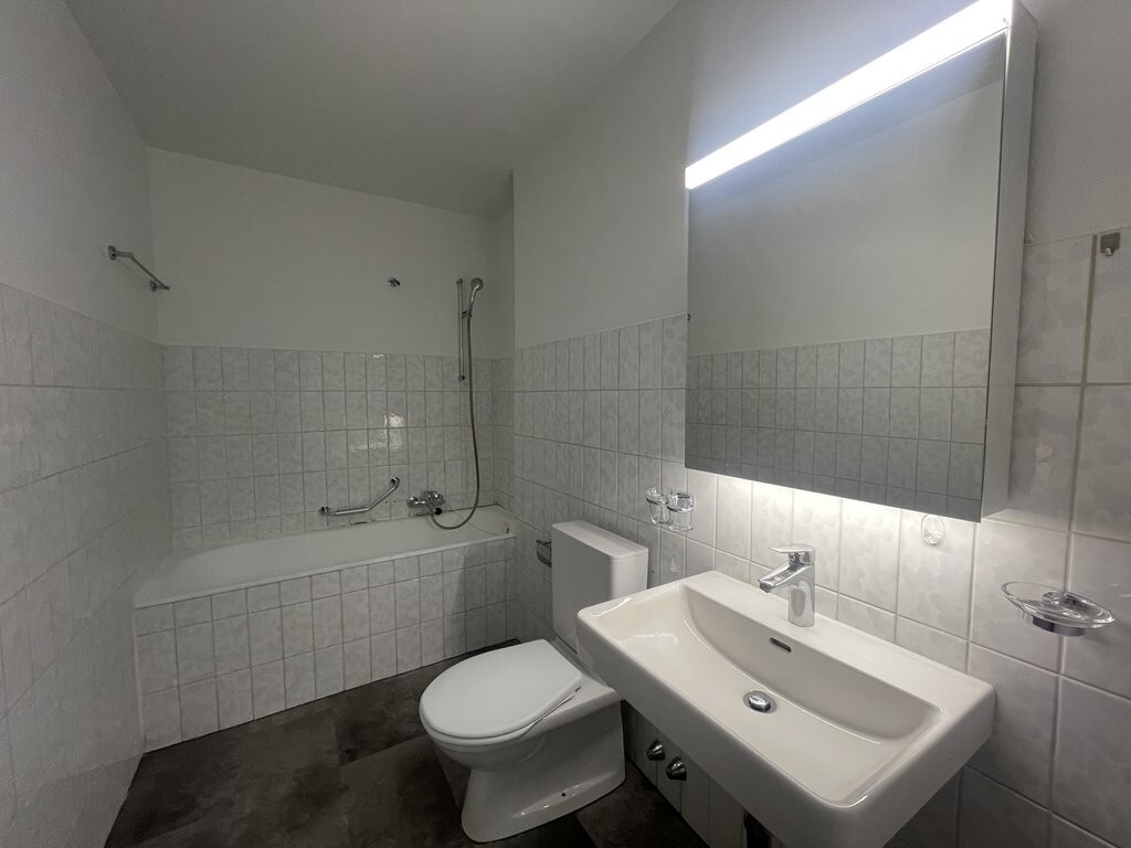 Picture 5