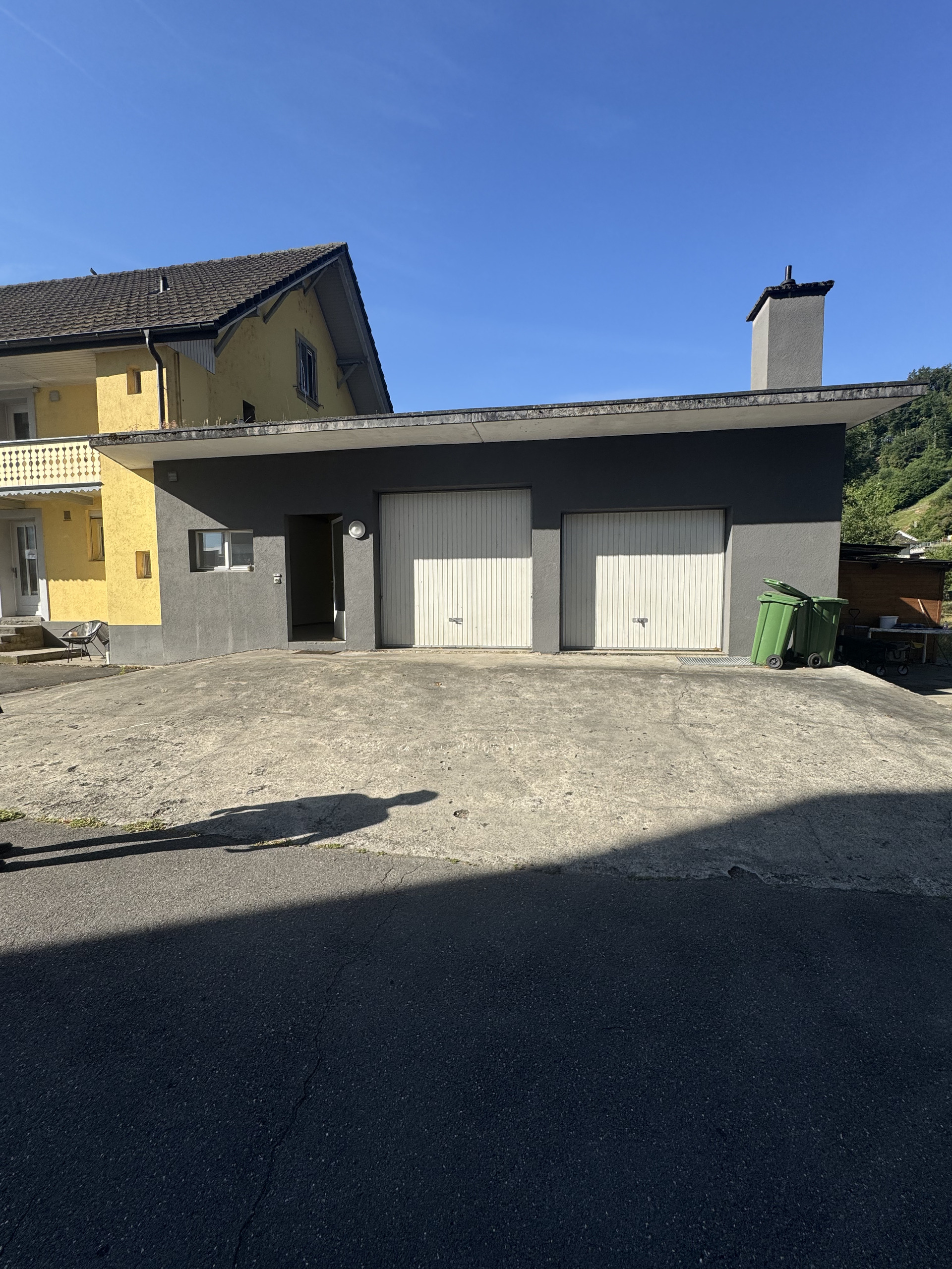 Exterior view 3