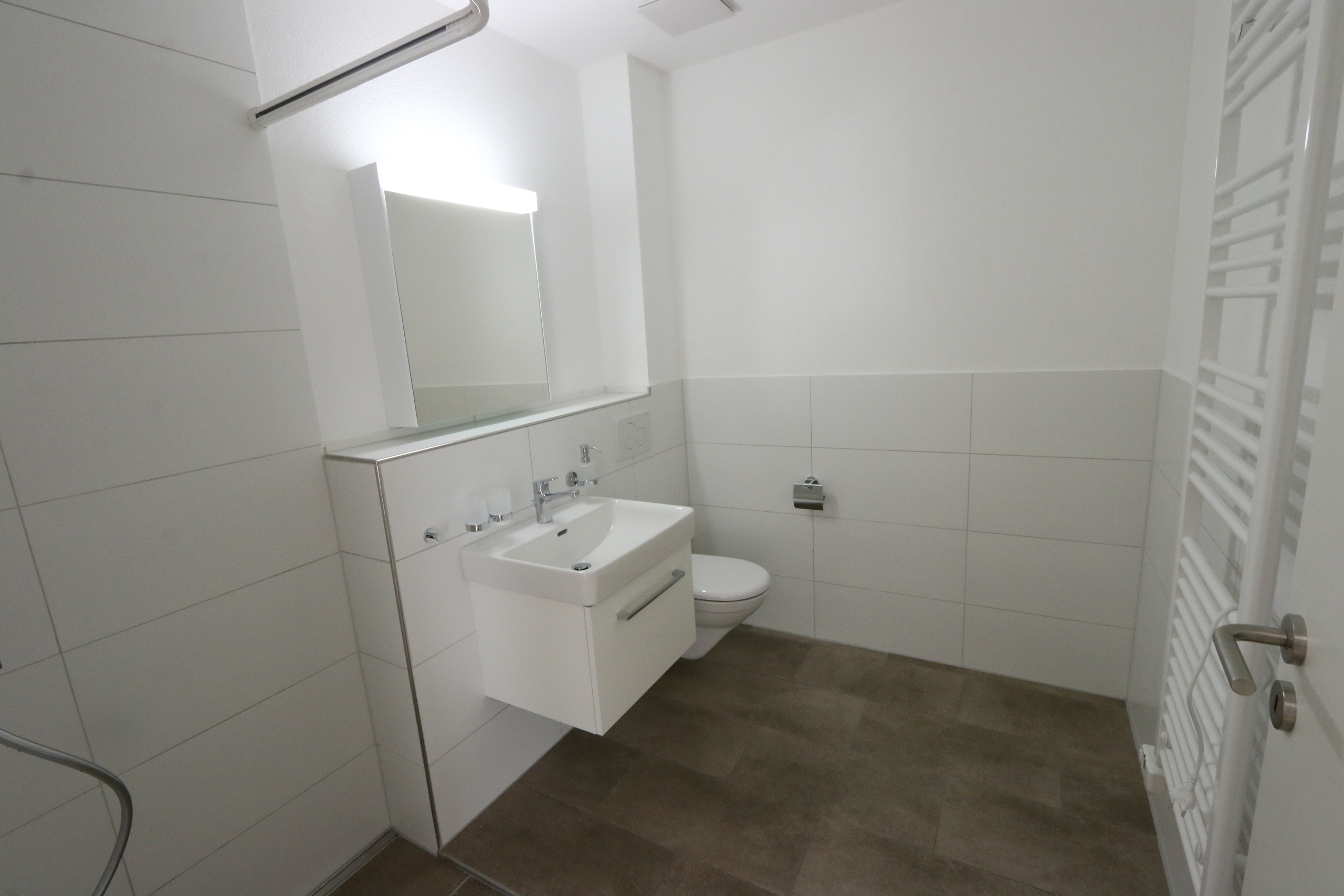 Badezimmer mit Dusche Badezimmer mit Dusche