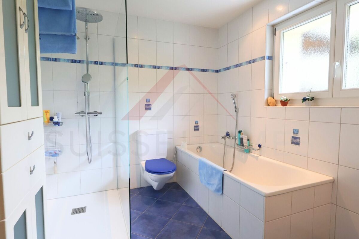 Badezimmer mit Badewanne ? Salle de bains avec baignoire