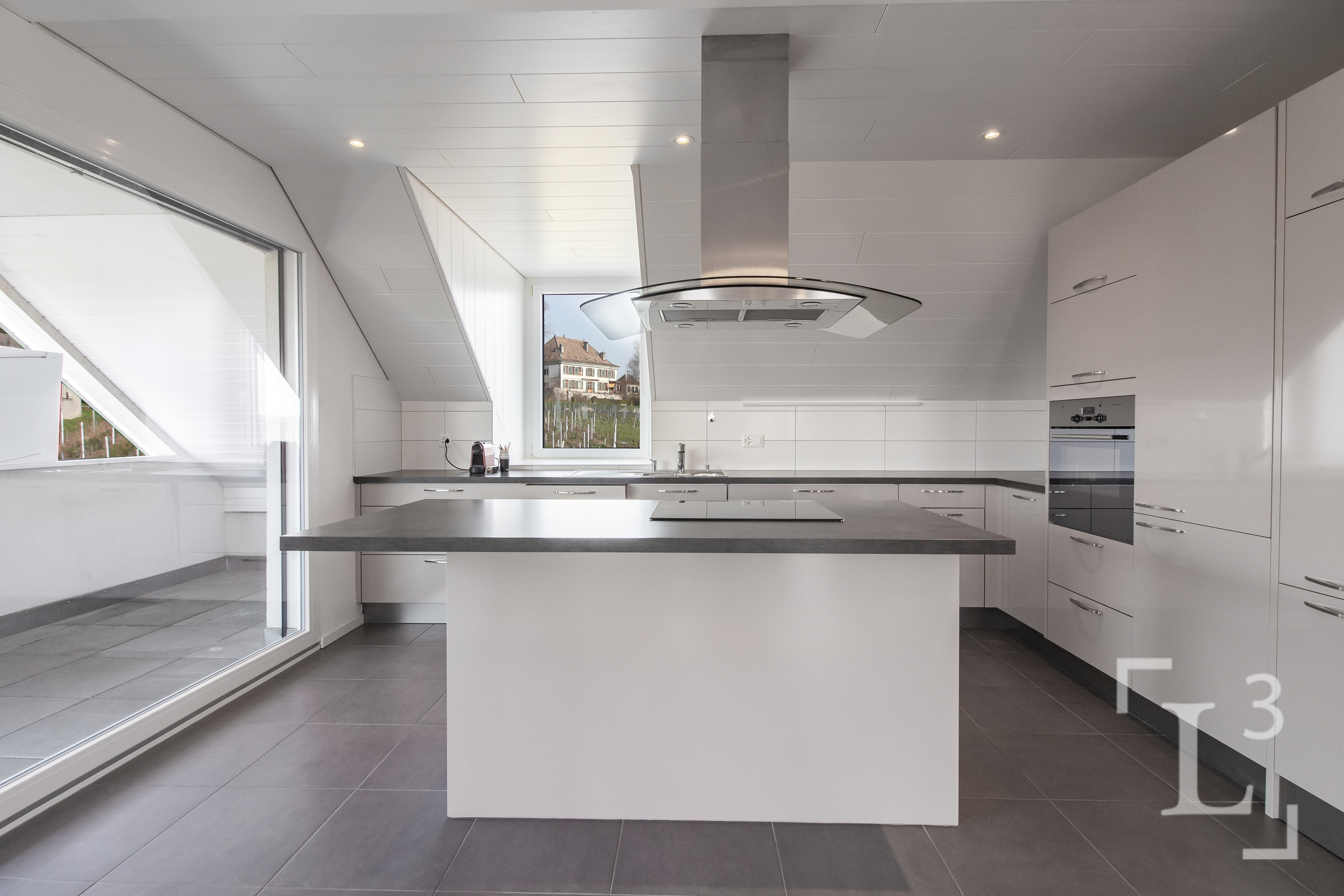 Cuisine ouverte équipée